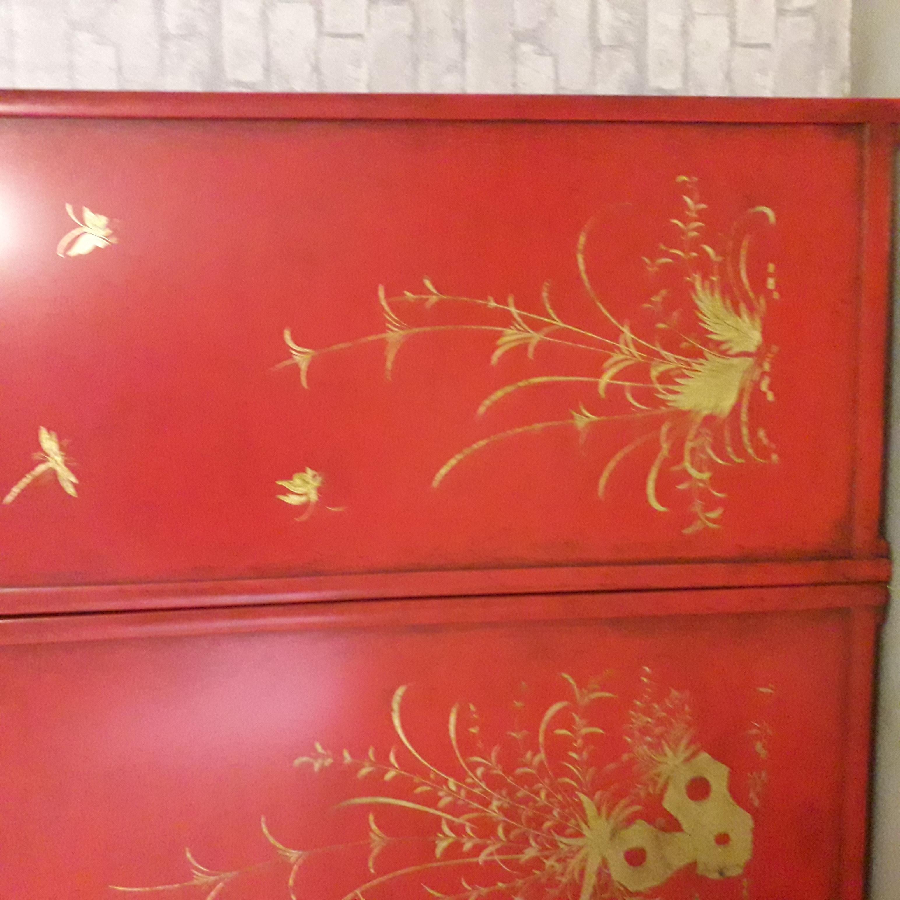 Red Lacquer Scarlet Chinoiserie Screen 1