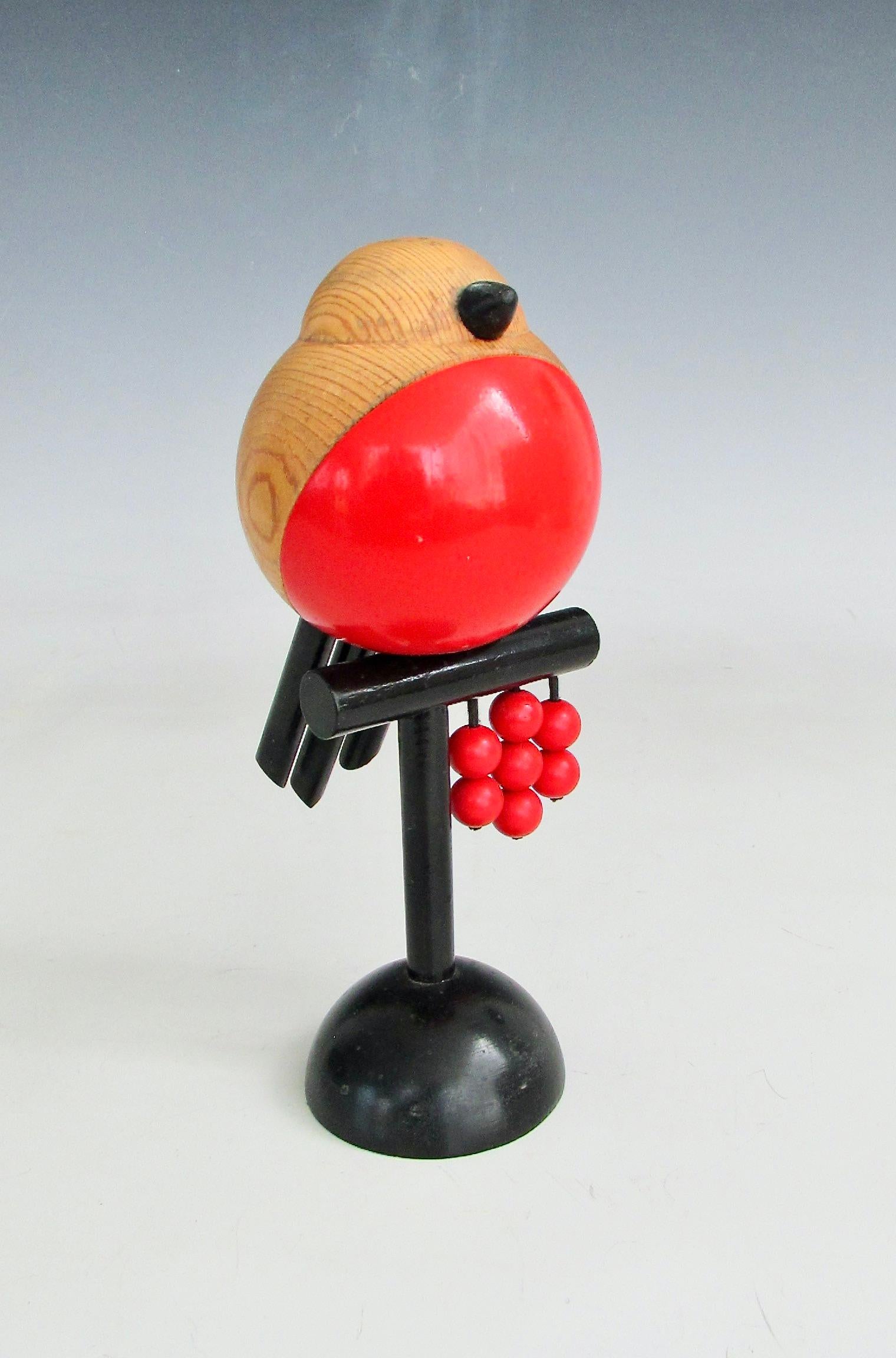 Escultura abstracta de pájaro en madera de abeto lacada roja Kaija Aarikka Finlandia en venta 1
