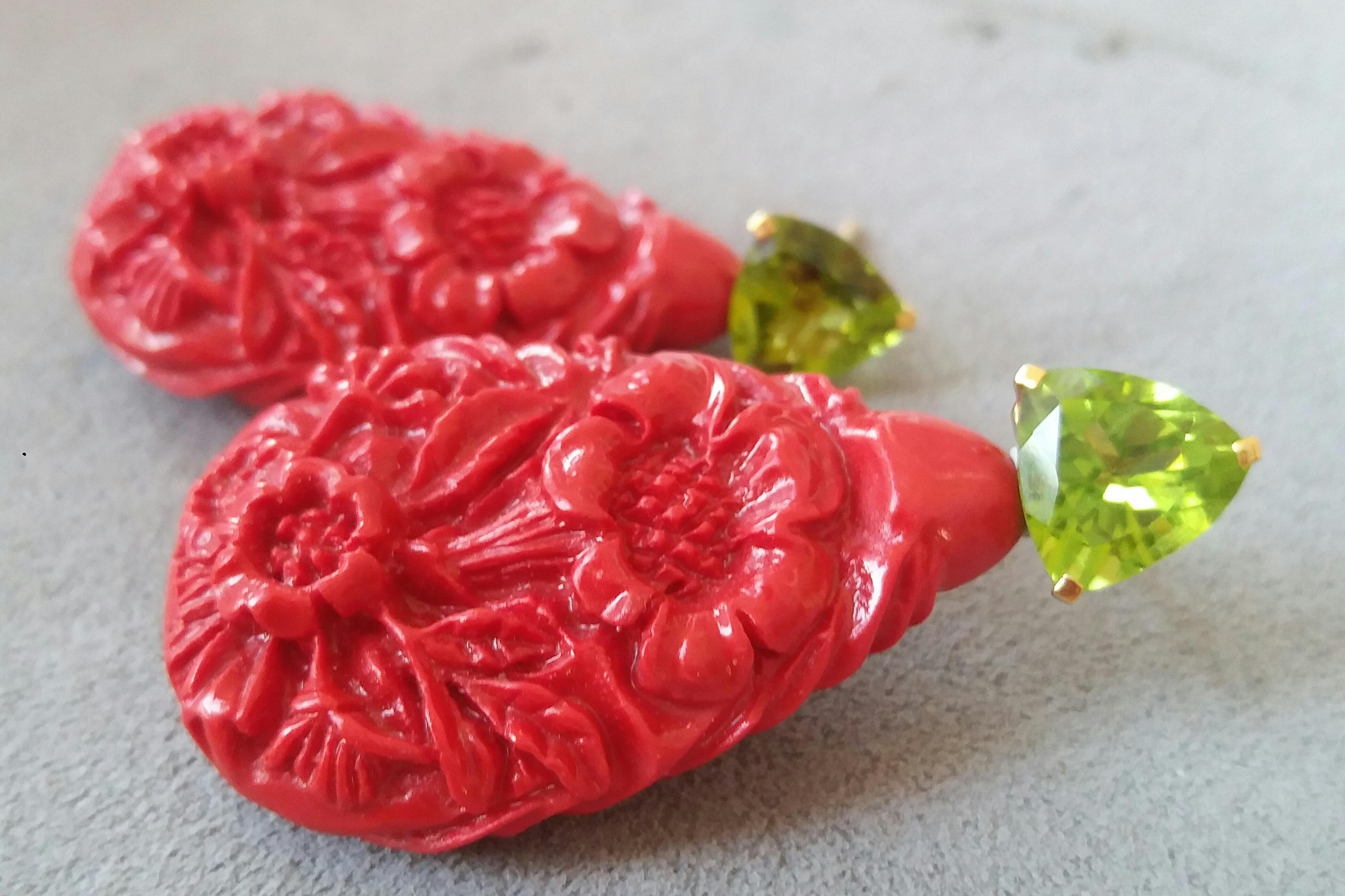 Red Lacquer Trillion Cut Peridot 14 Karat Solid Yellow Gold Big Drop Earrings 4