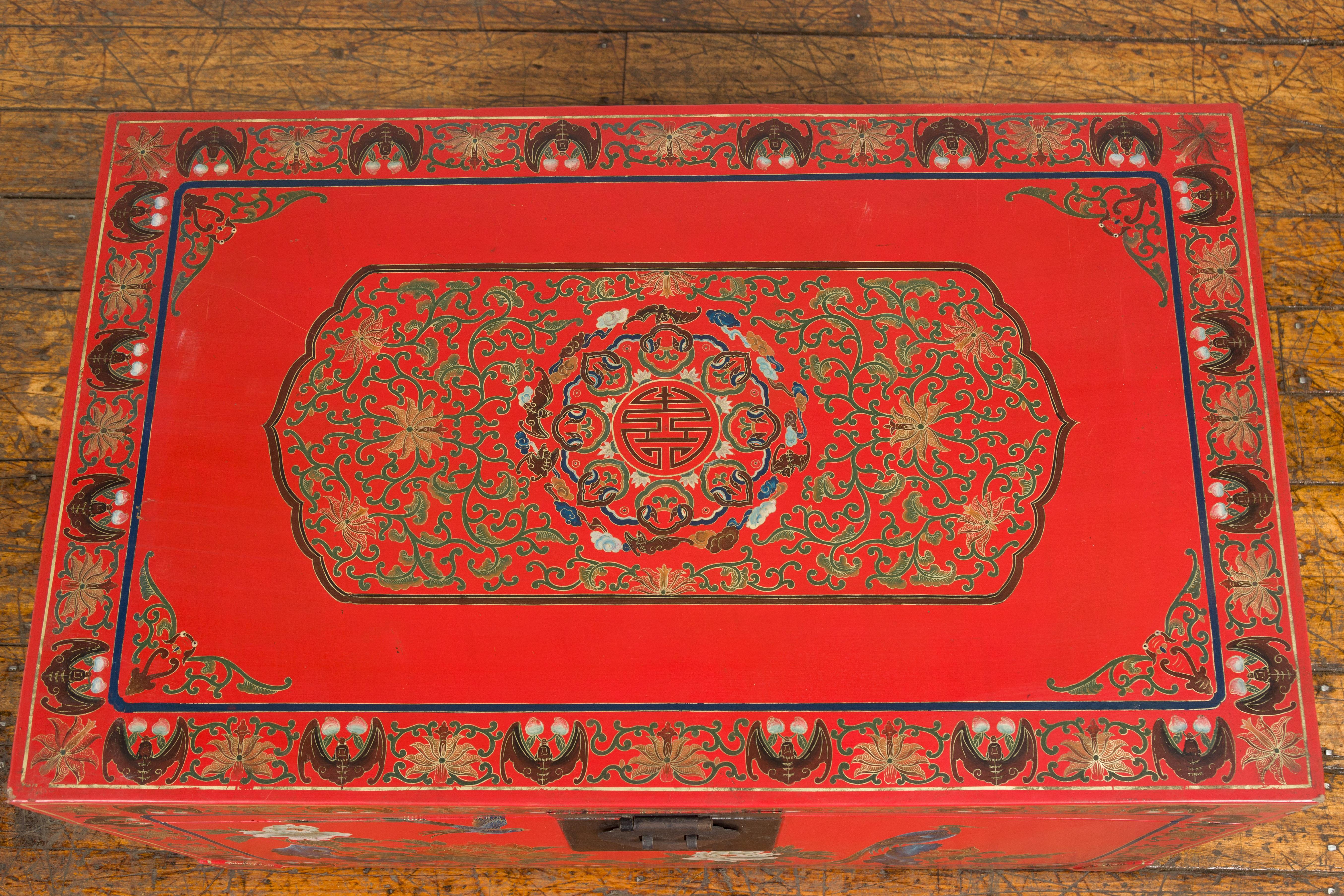 Red Lacquer Trunk with Flowers, Birds and Calligraphy Motifs For Sale 7