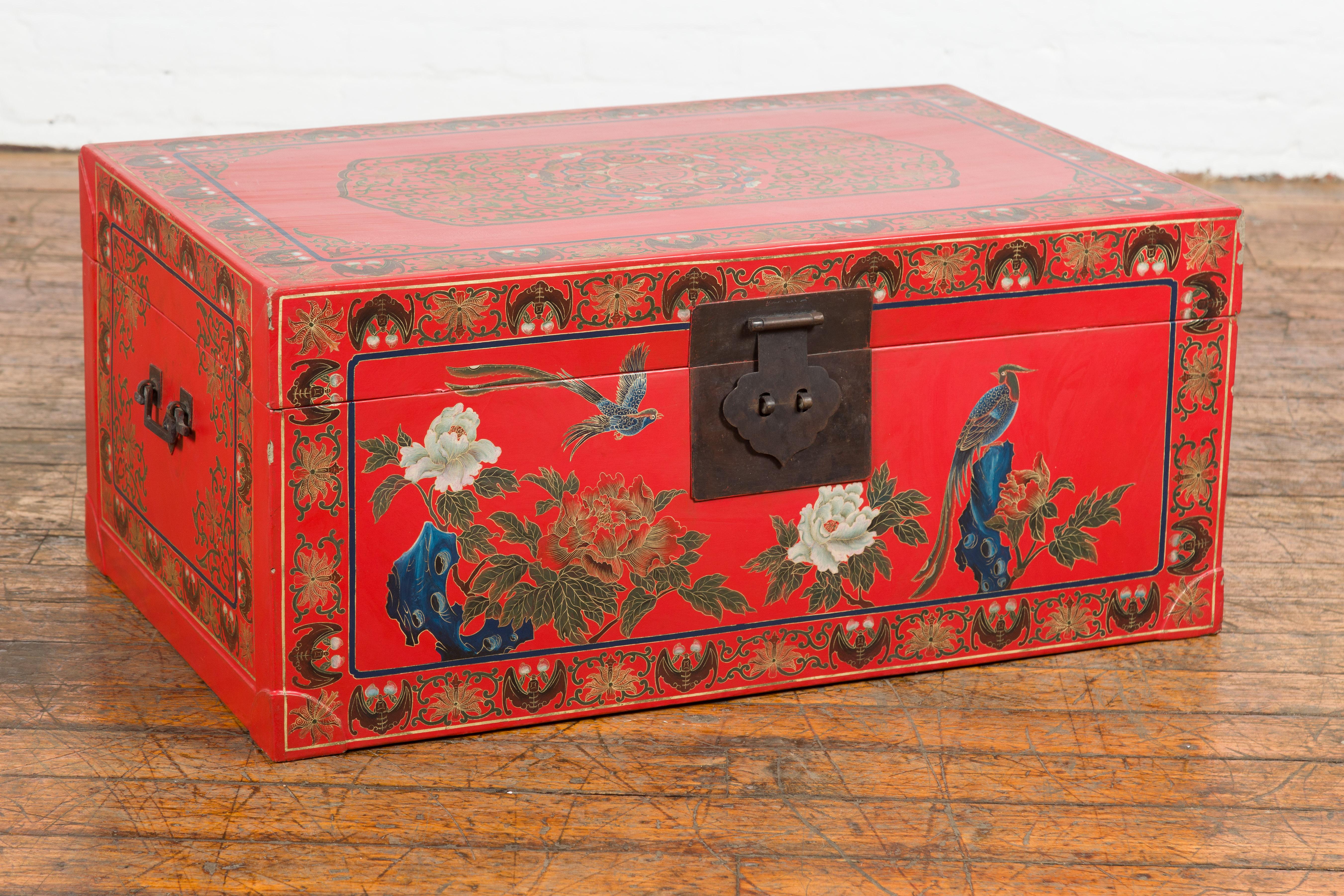 Red Lacquer Trunk with Flowers, Birds and Calligraphy Motifs For Sale 11