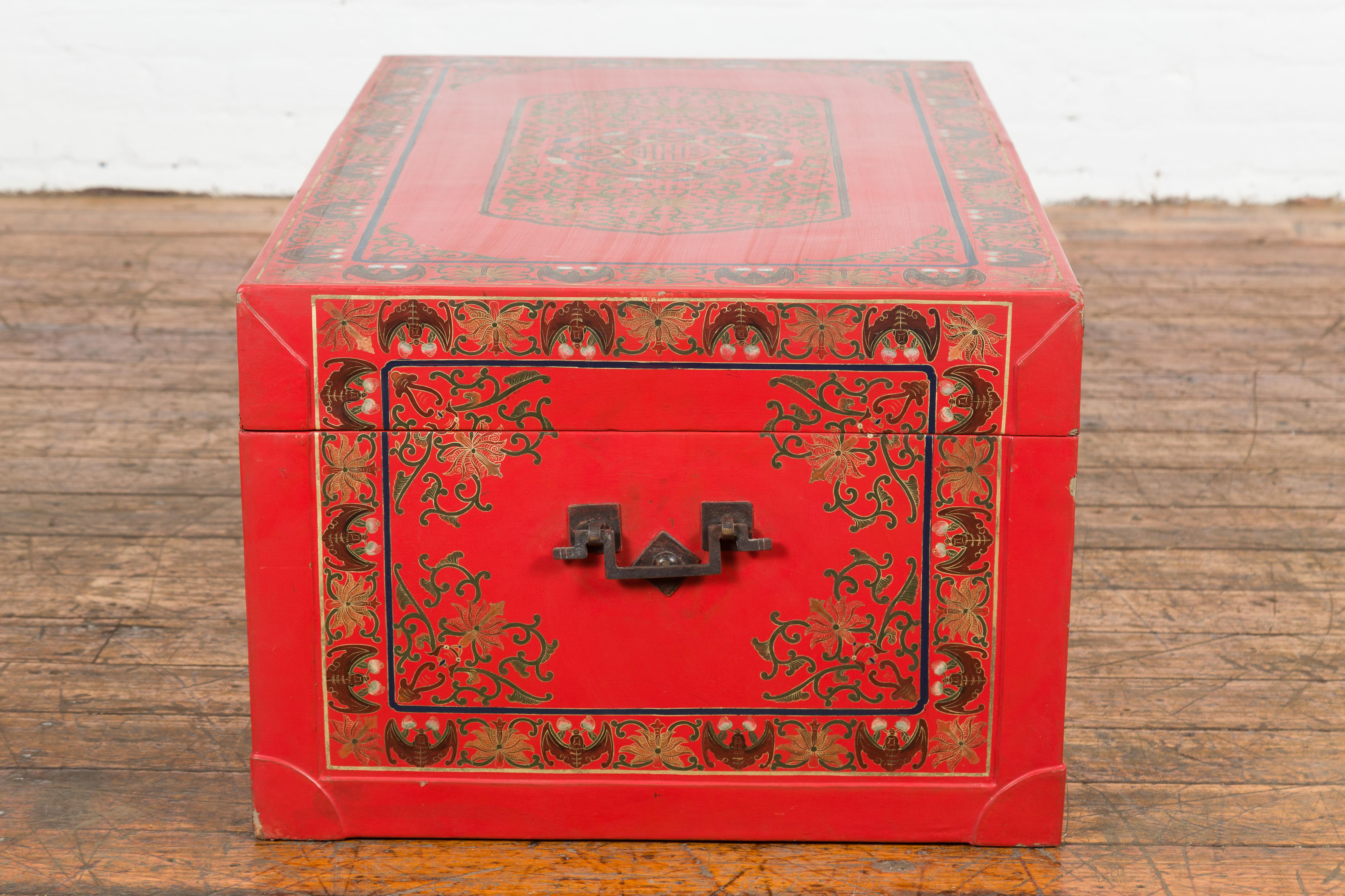 Red Lacquer Trunk with Flowers, Birds and Calligraphy Motifs For Sale 12