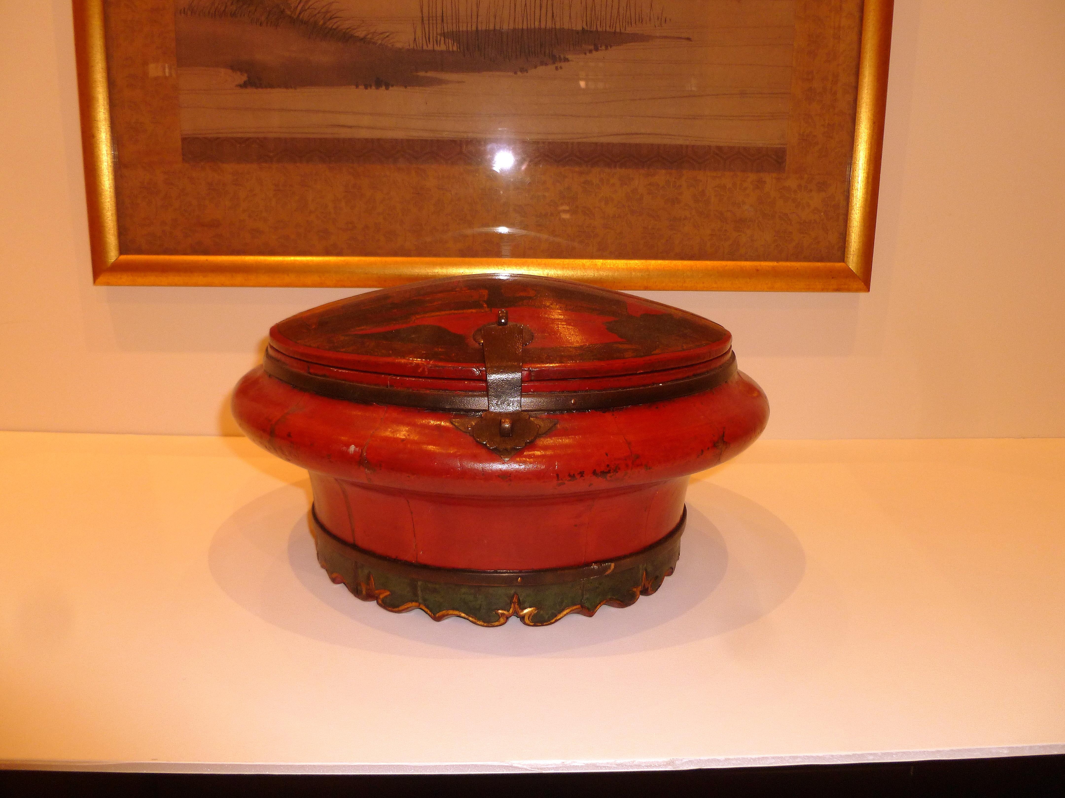 Chinese Red Lacquer Wedding Container For Sale