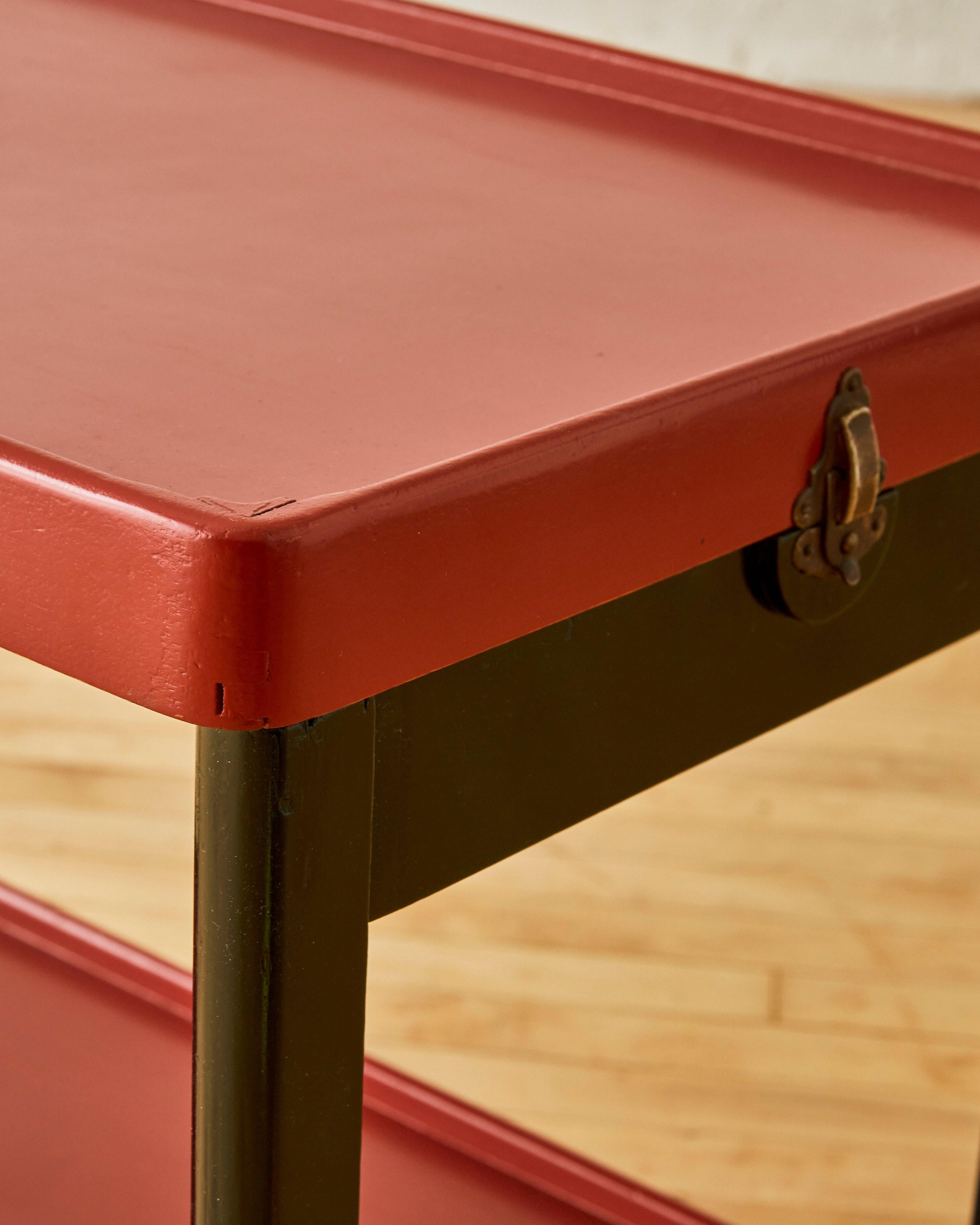 20th Century Red Lacquer Wood Side Table  For Sale