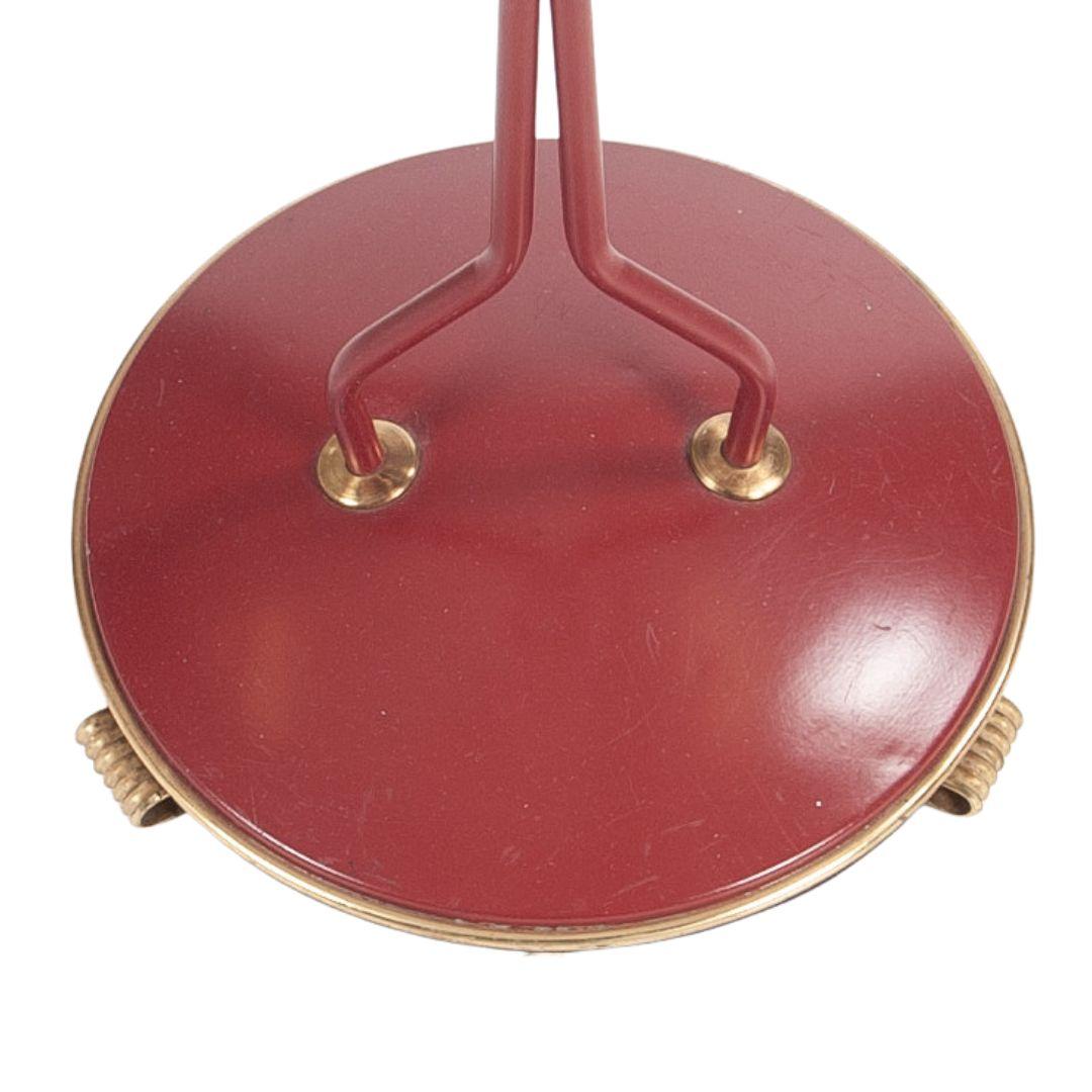 Svedese Lampada da terra in ottone e laccato rosso di Eskilstuna Elektro Fabriks AB in vendita
