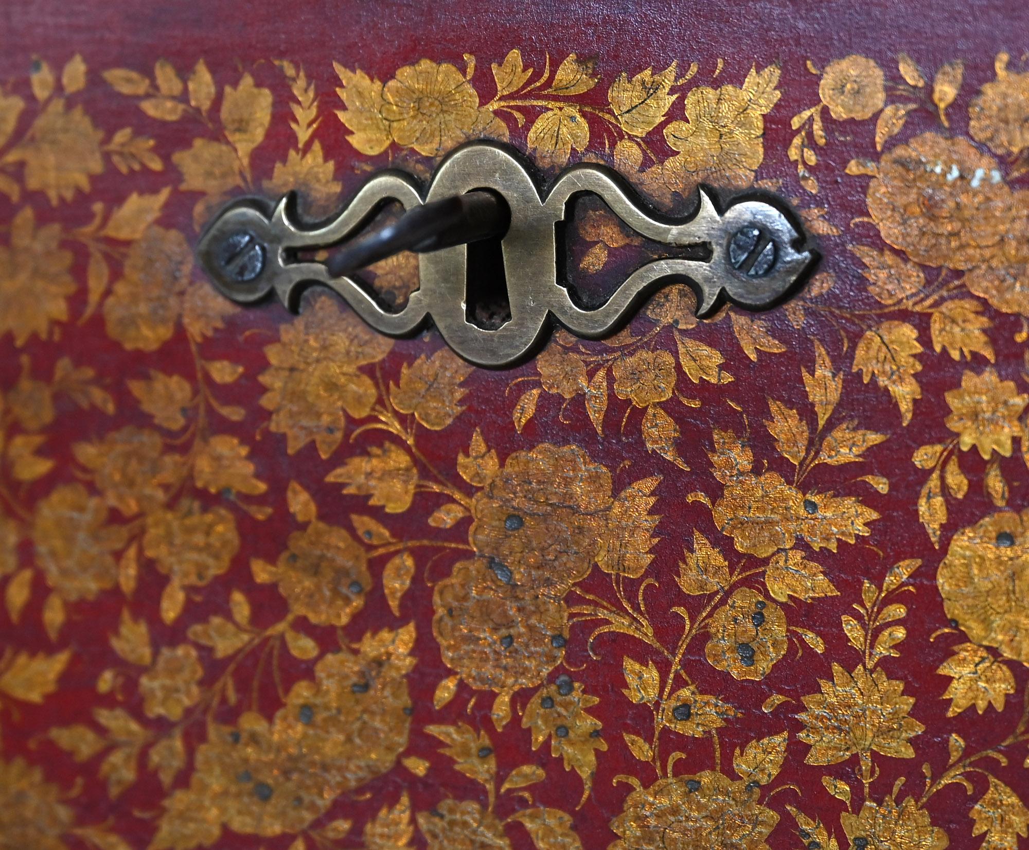 Red Lacquered Chest on Stand 19th Century, British India, 1860 For Sale 1