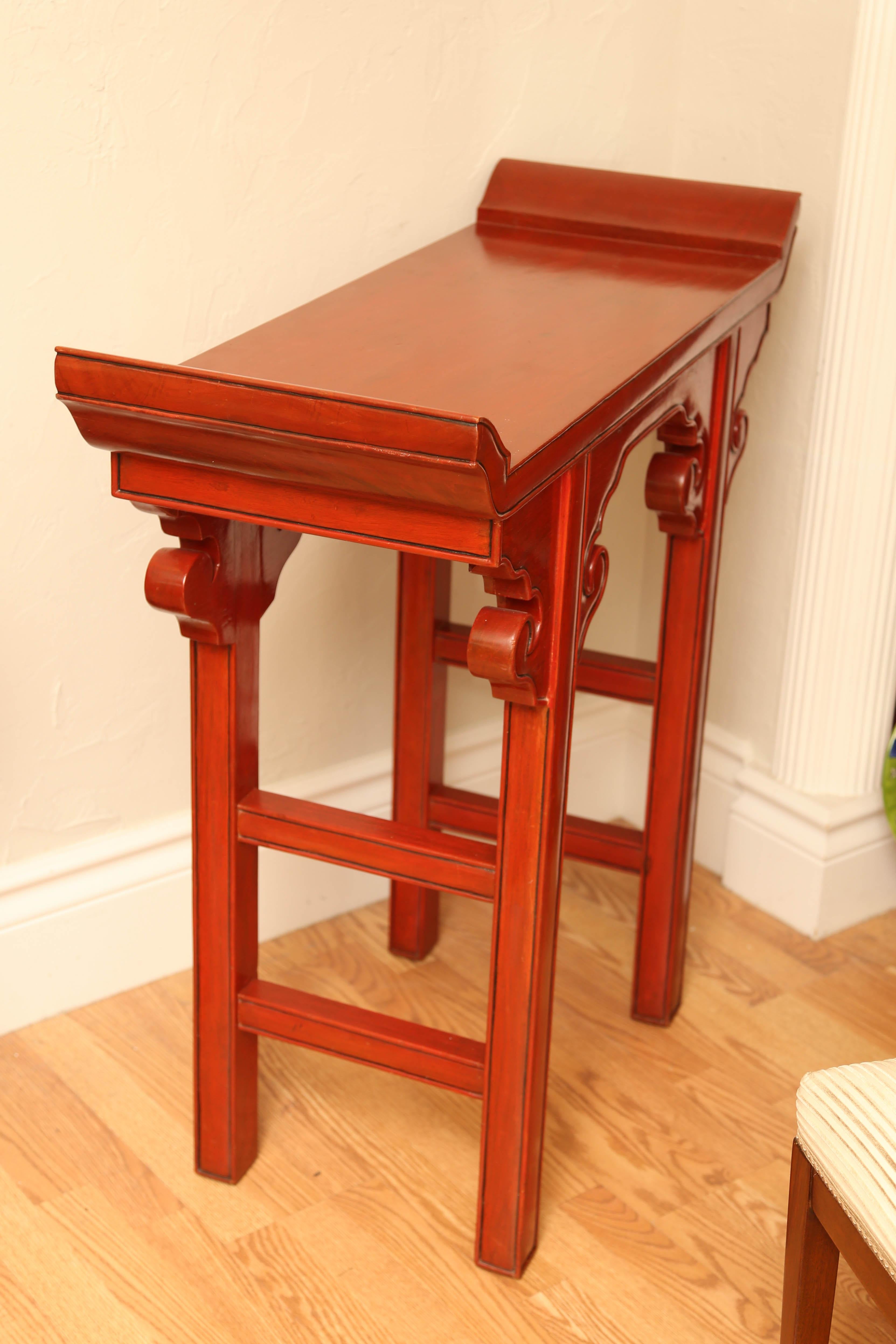 Red Lacquered Chinese Altar Table In Good Condition For Sale In West Palm Beach, FL