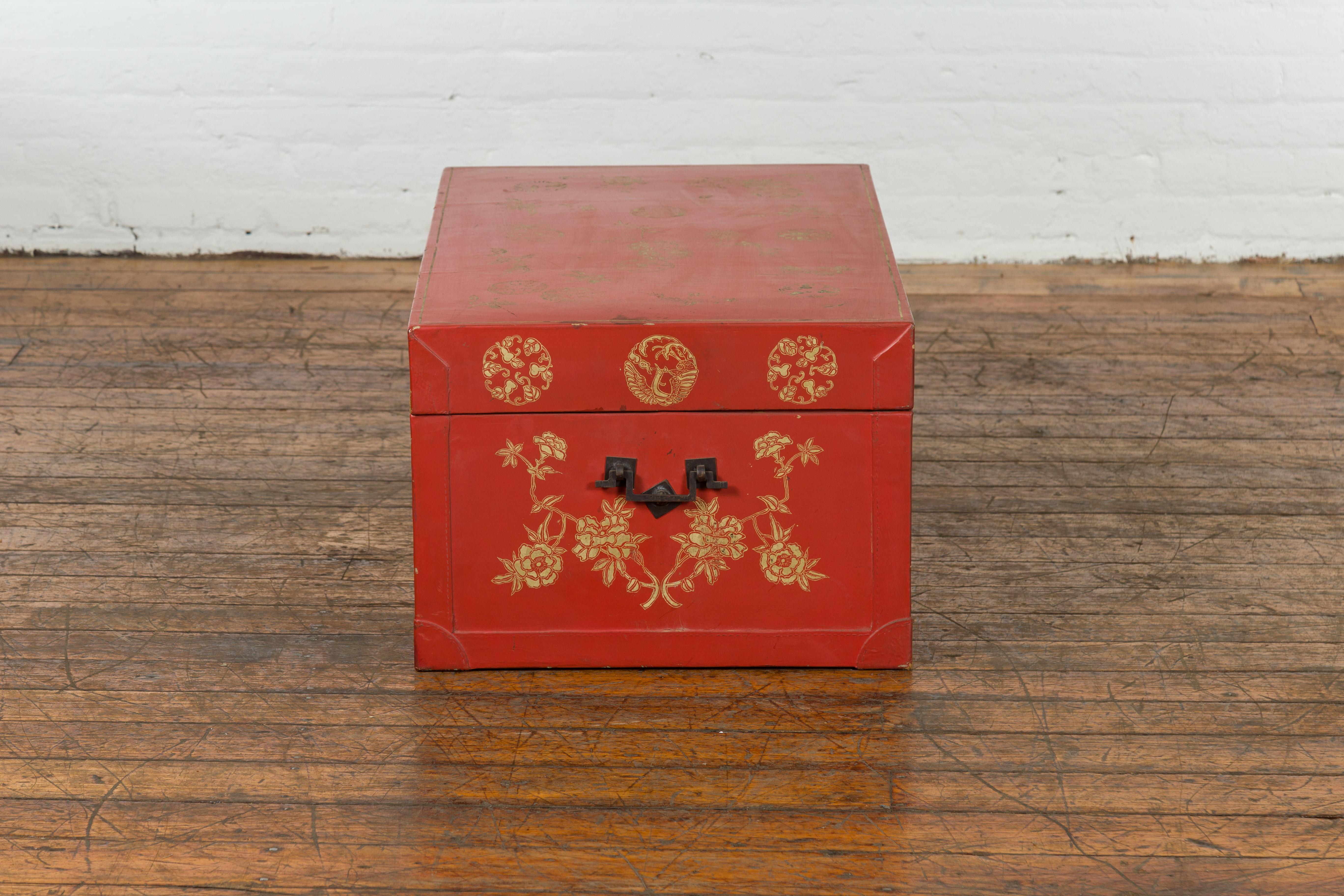 Red Lacquered Chinese Blanket Chest with Gilt Motifs and Guardian Lions For Sale 14