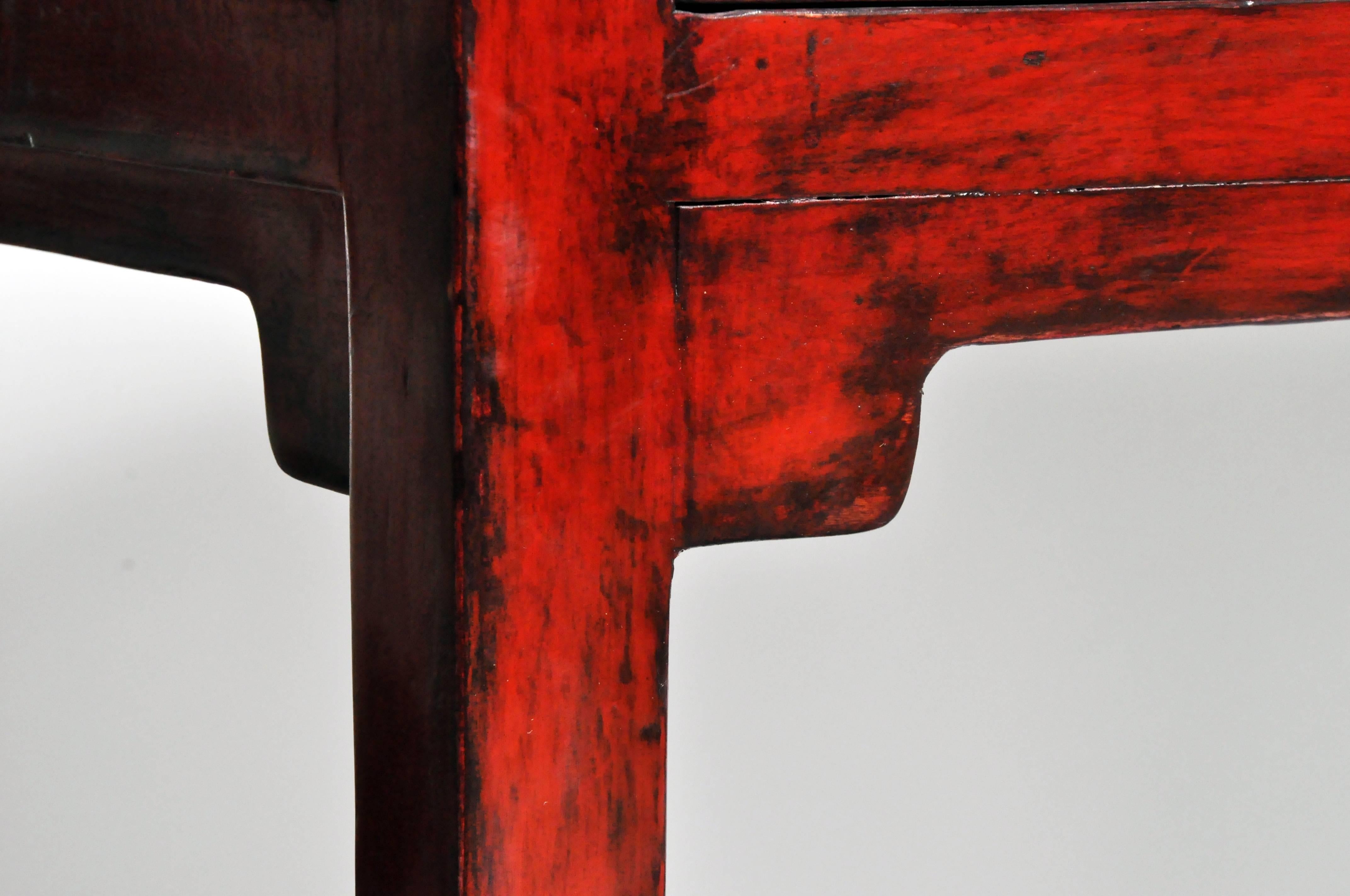 Red-Lacquered Chinese Console Table with Four Drawers 10