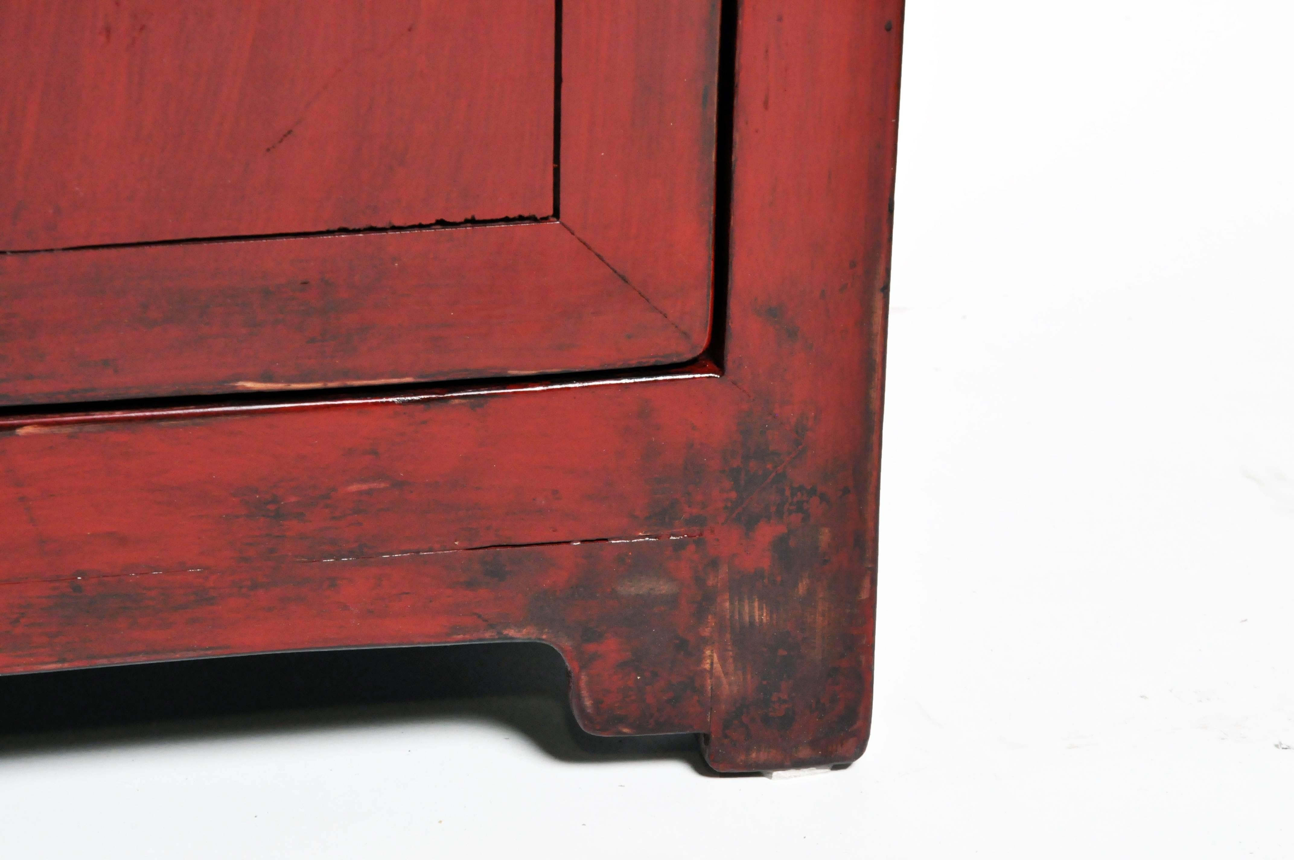 Red Lacquered Chinese Low Chest with Three Shelves 12