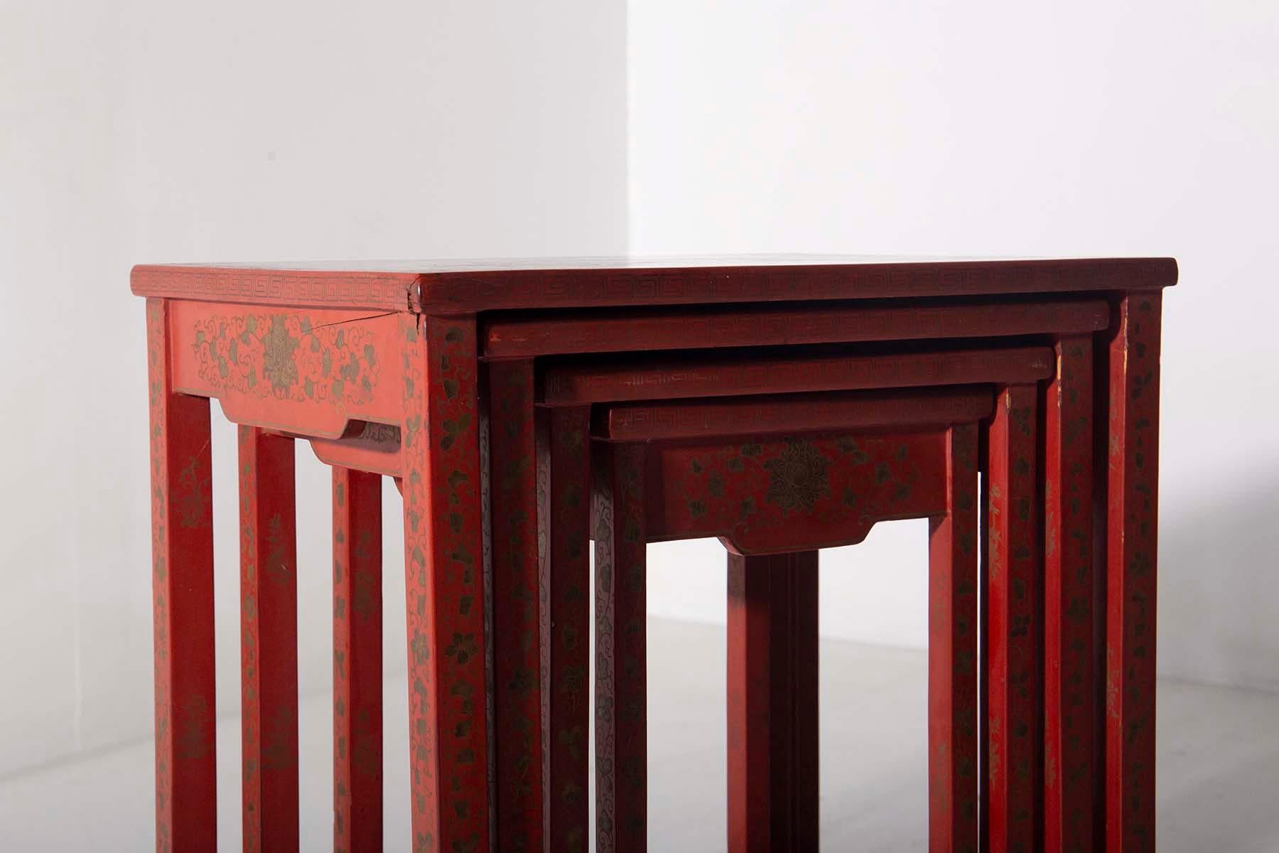 nid de table quartetto chinois laqué rouge 19-20e siècle en vente 6