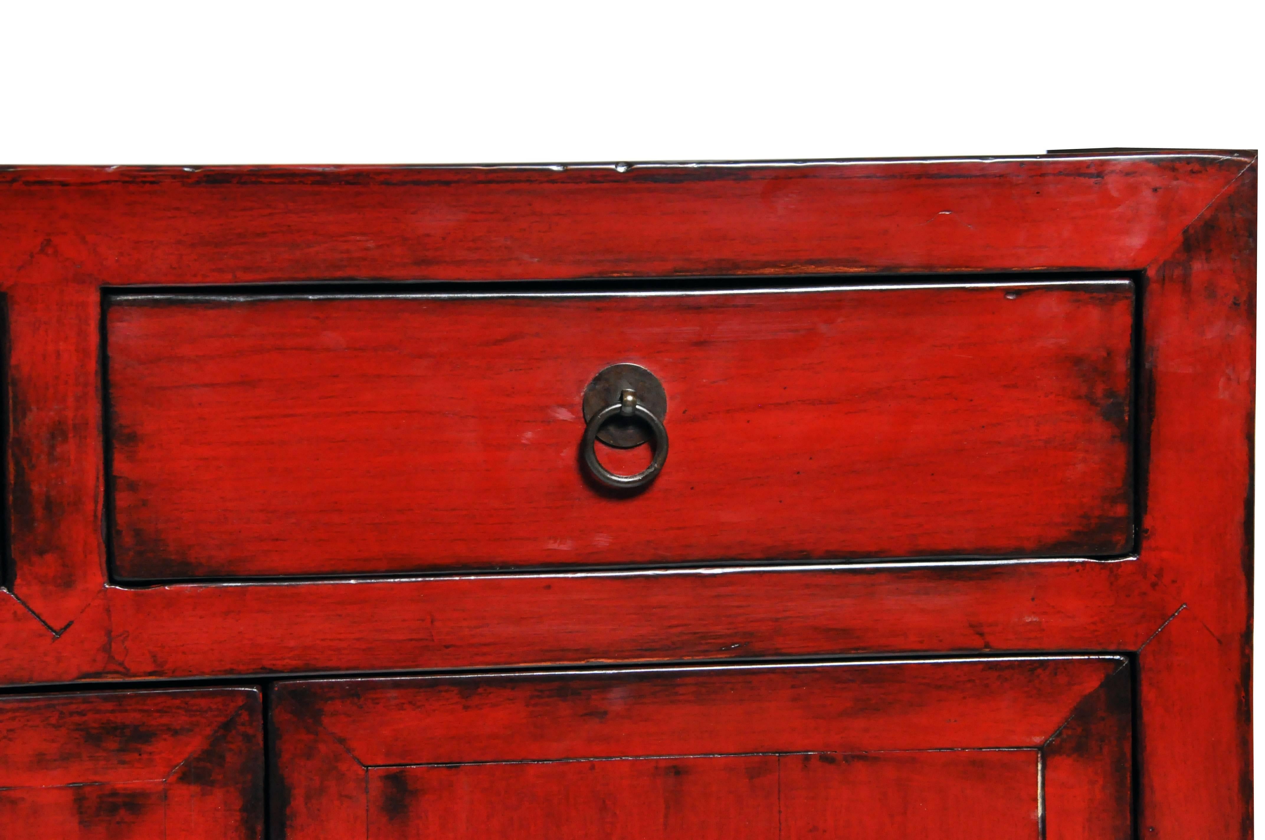 Red Lacquered Chinese Sideboard with Five Drawers and Three Shelves 4