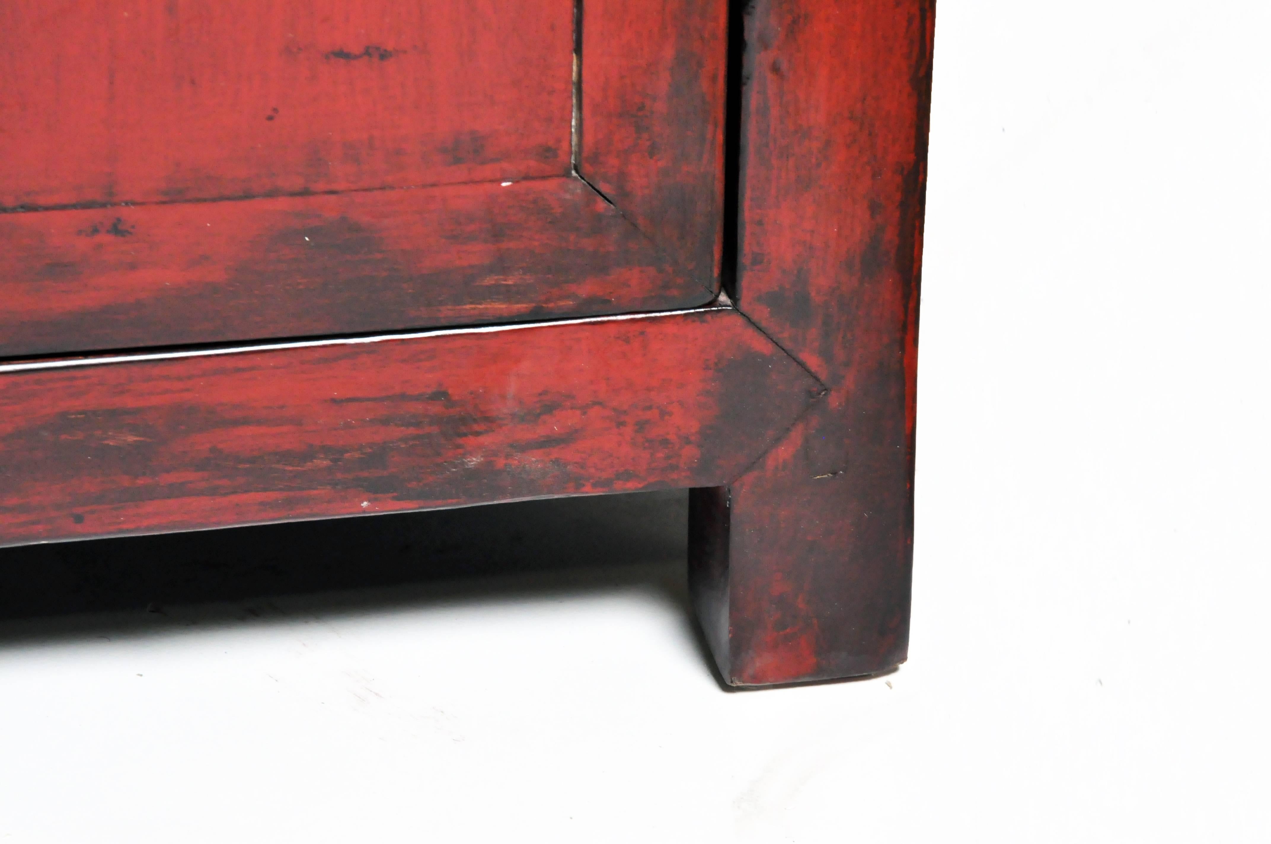 Red Lacquered Chinese Sideboard with Five Drawers and Three Shelves 8