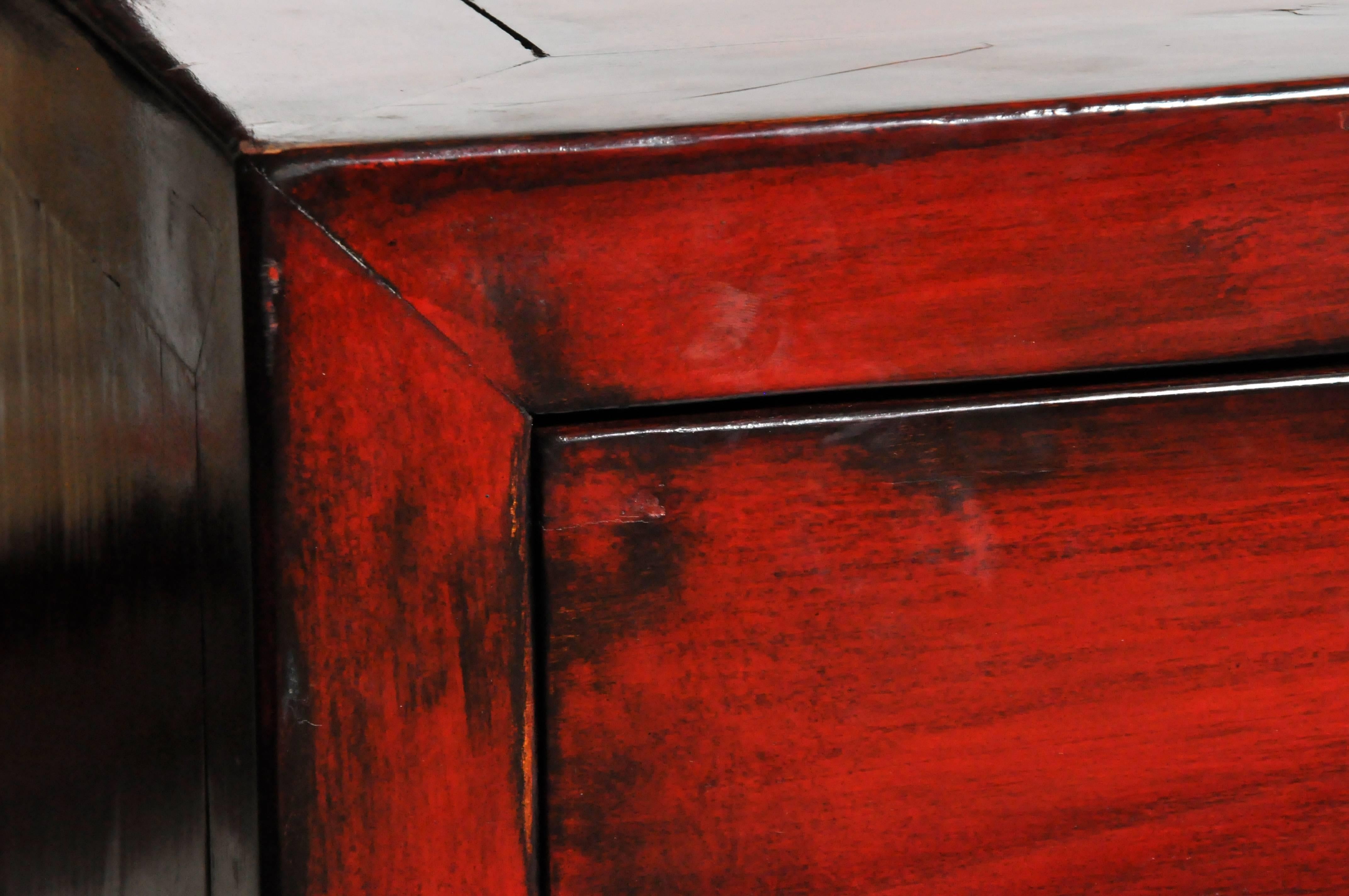 Contemporary Red Lacquered Chinese Sideboard with Five Drawers and Three Shelves
