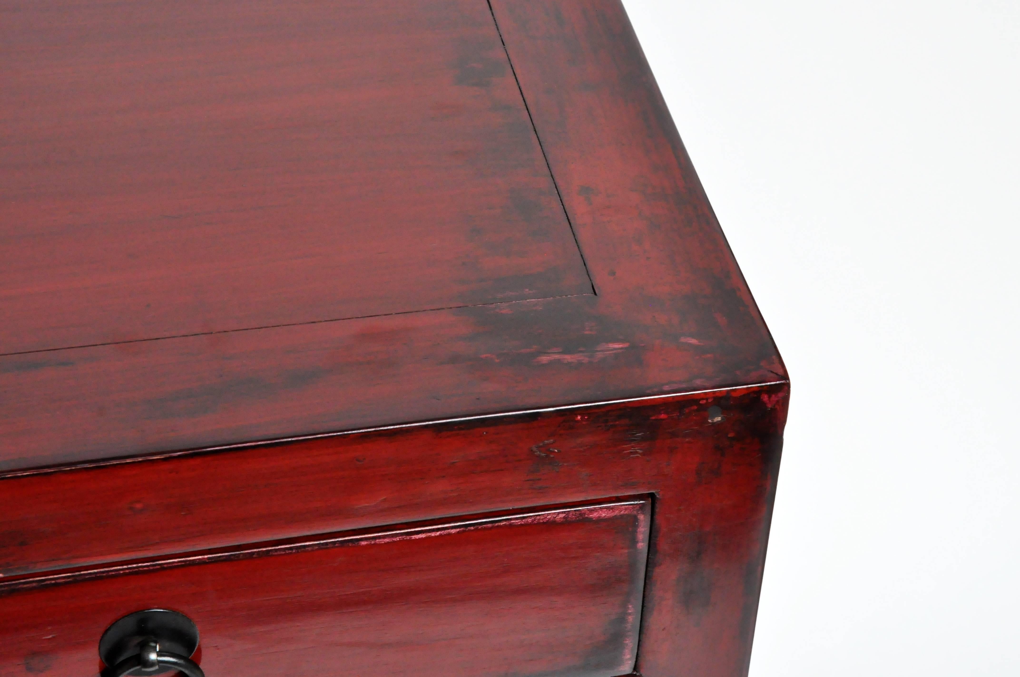 Red Lacquered Chinese Sideboard with Four Drawers and Bi-Folding Doors 5
