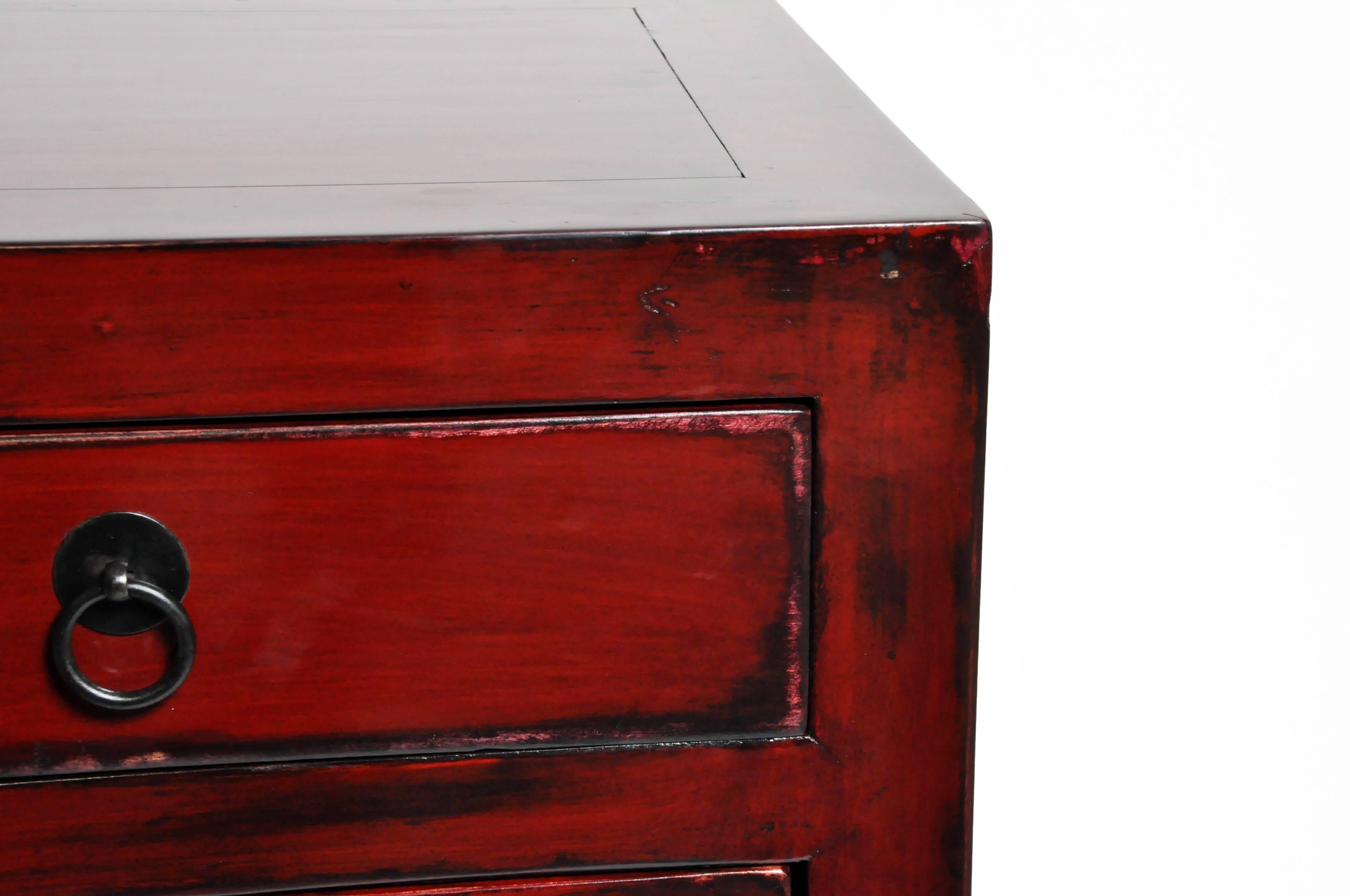 Red Lacquered Chinese Sideboard with Four Drawers and Bi-Folding Doors 2
