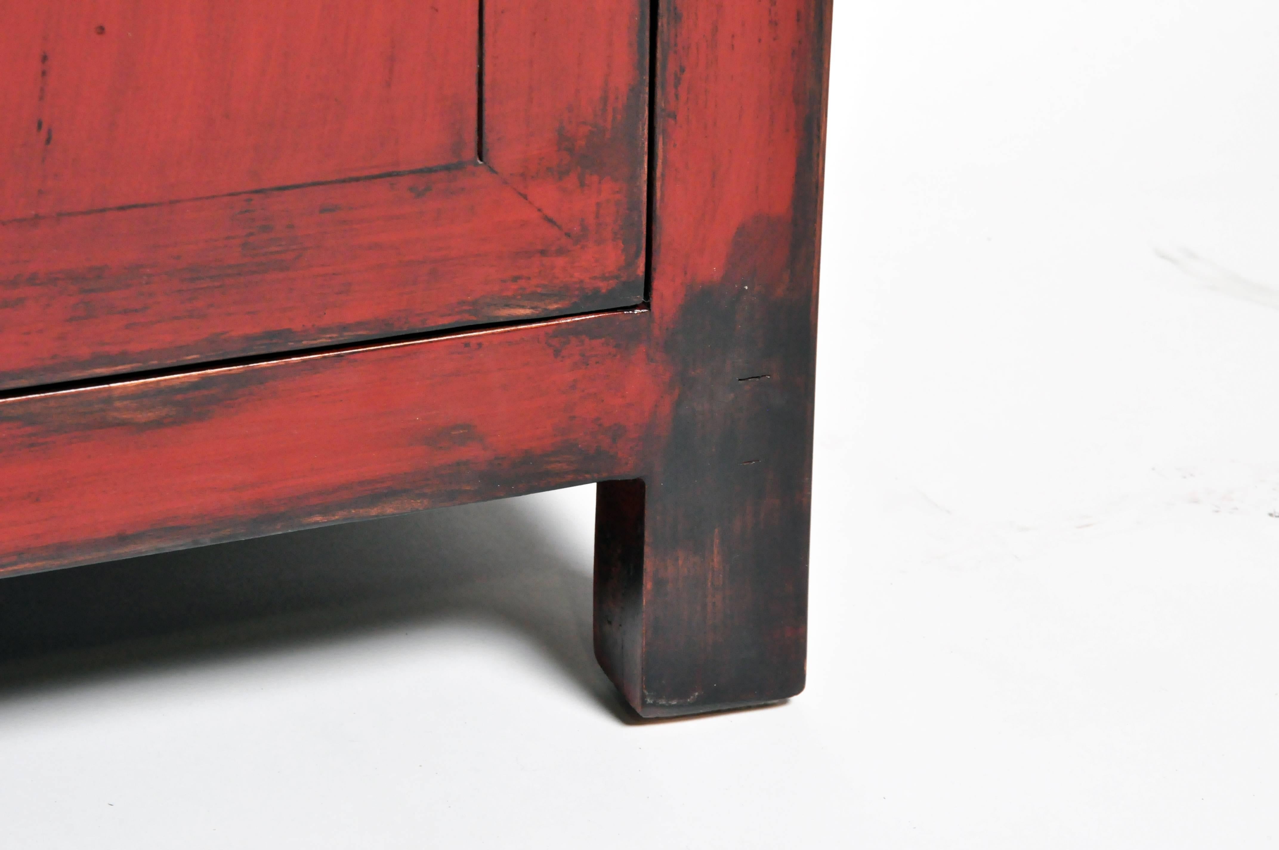 Red Lacquered Chinese Sideboard with Four Drawers 10