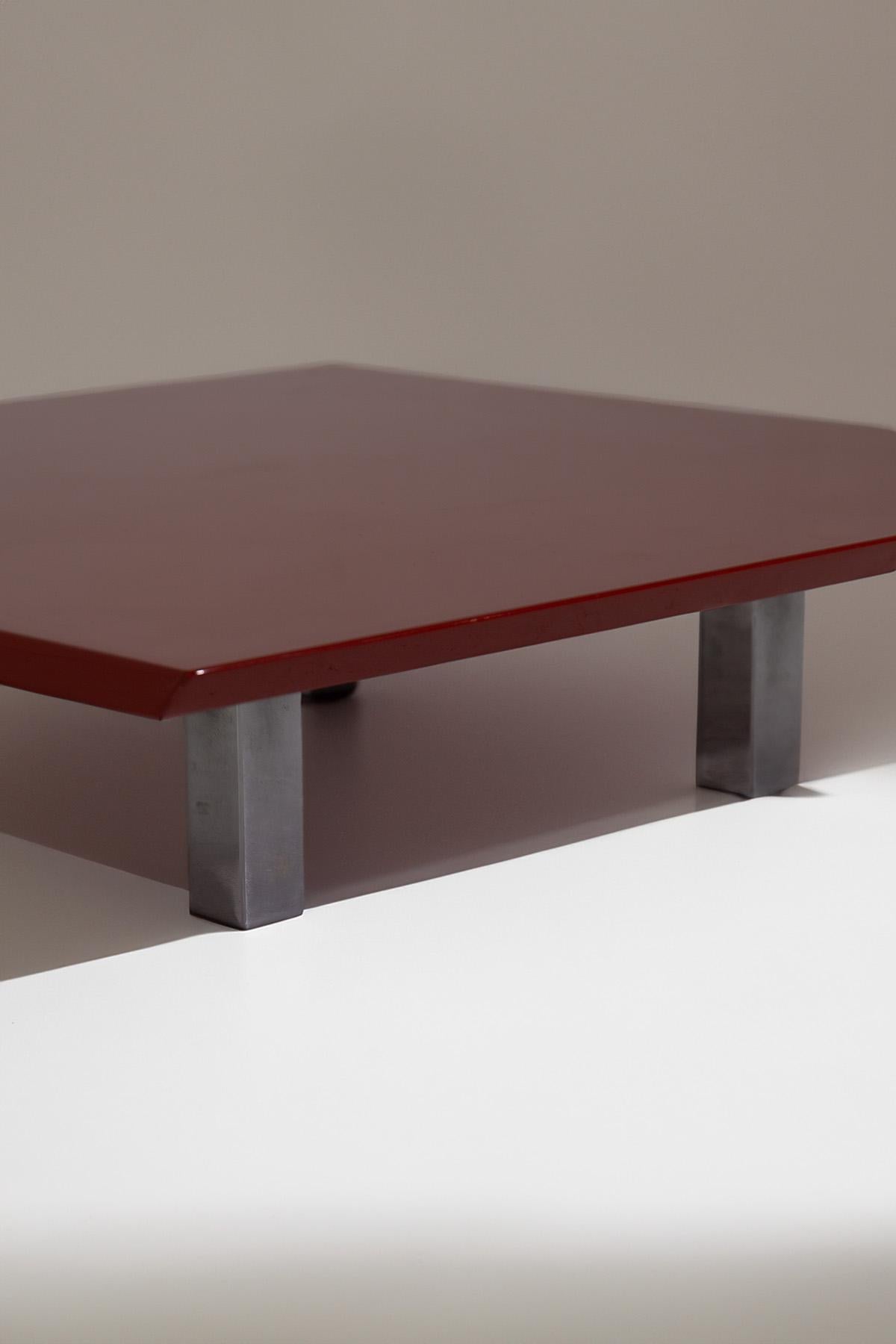 Mid-Century Modern Red lacquered coffee table by Vittorio Introini for Saporiti For Sale