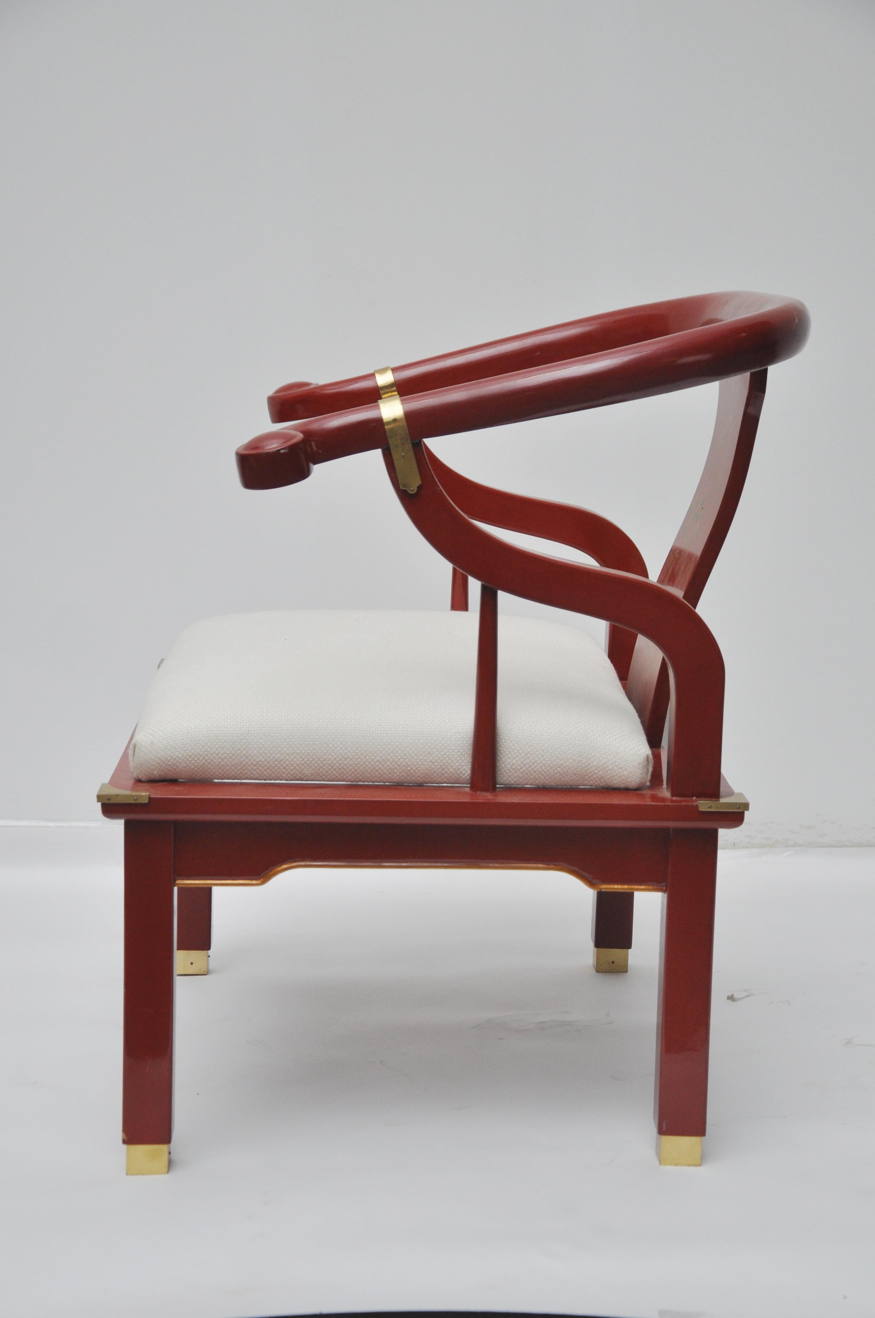 Red Lacquered James Mont Style Horseshoe Chair In Good Condition For Sale In Geneva, IL