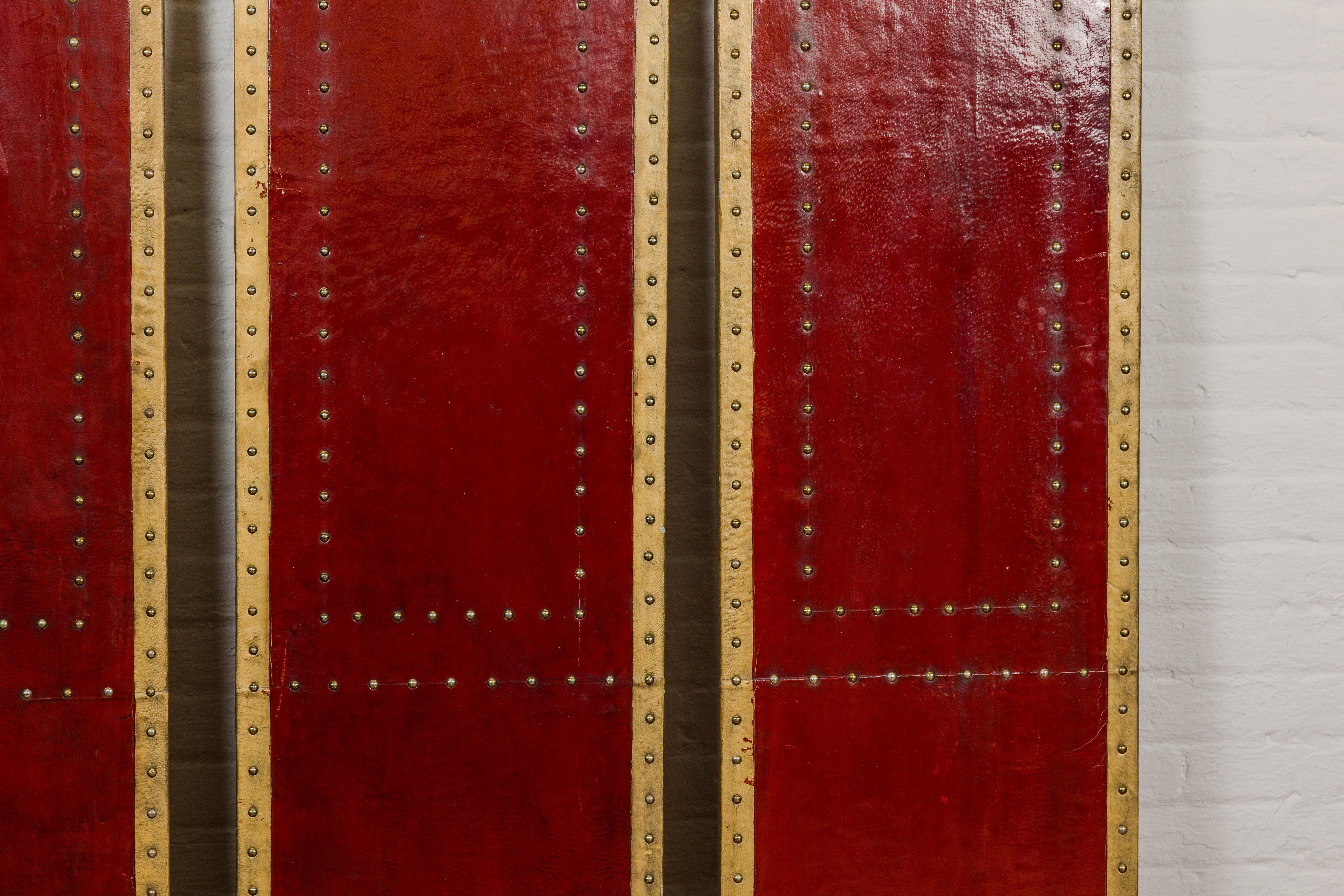 Red Lacquered Leather Four Panels with Brass Nailheads Accentuation, Vintage  For Sale 2