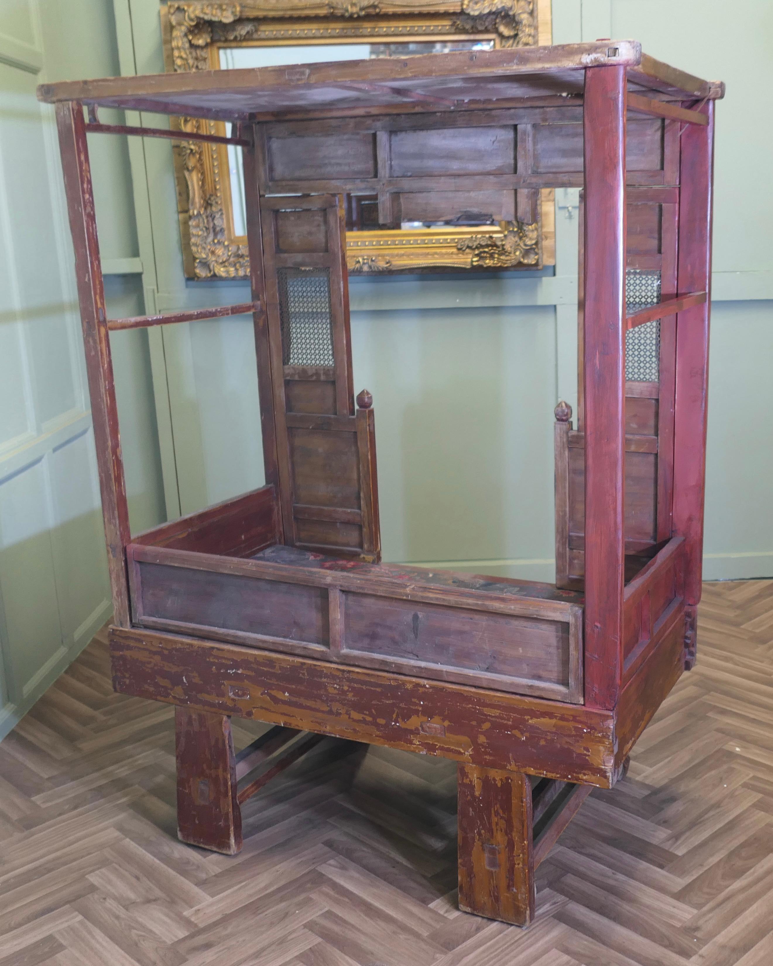Lit ou lit de mariage en opium laqué rouge  Le lit Opium est un lieu de tranquillité en vente 5