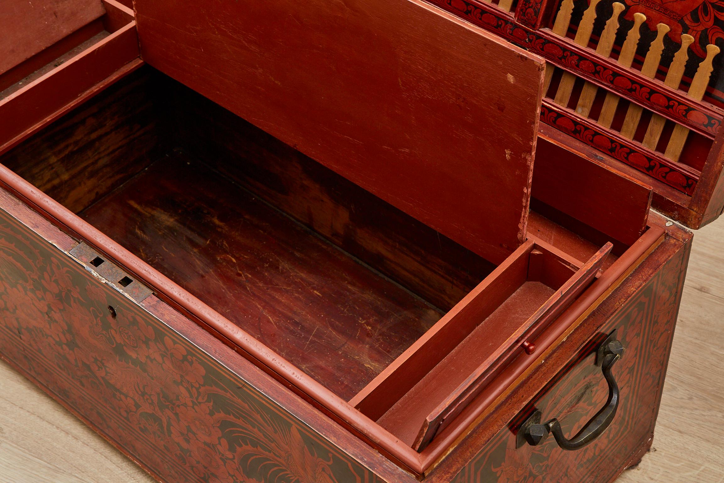 Red Lacquered Painted Chinese Trunk with Compartments and Counters Early 20th C. 4