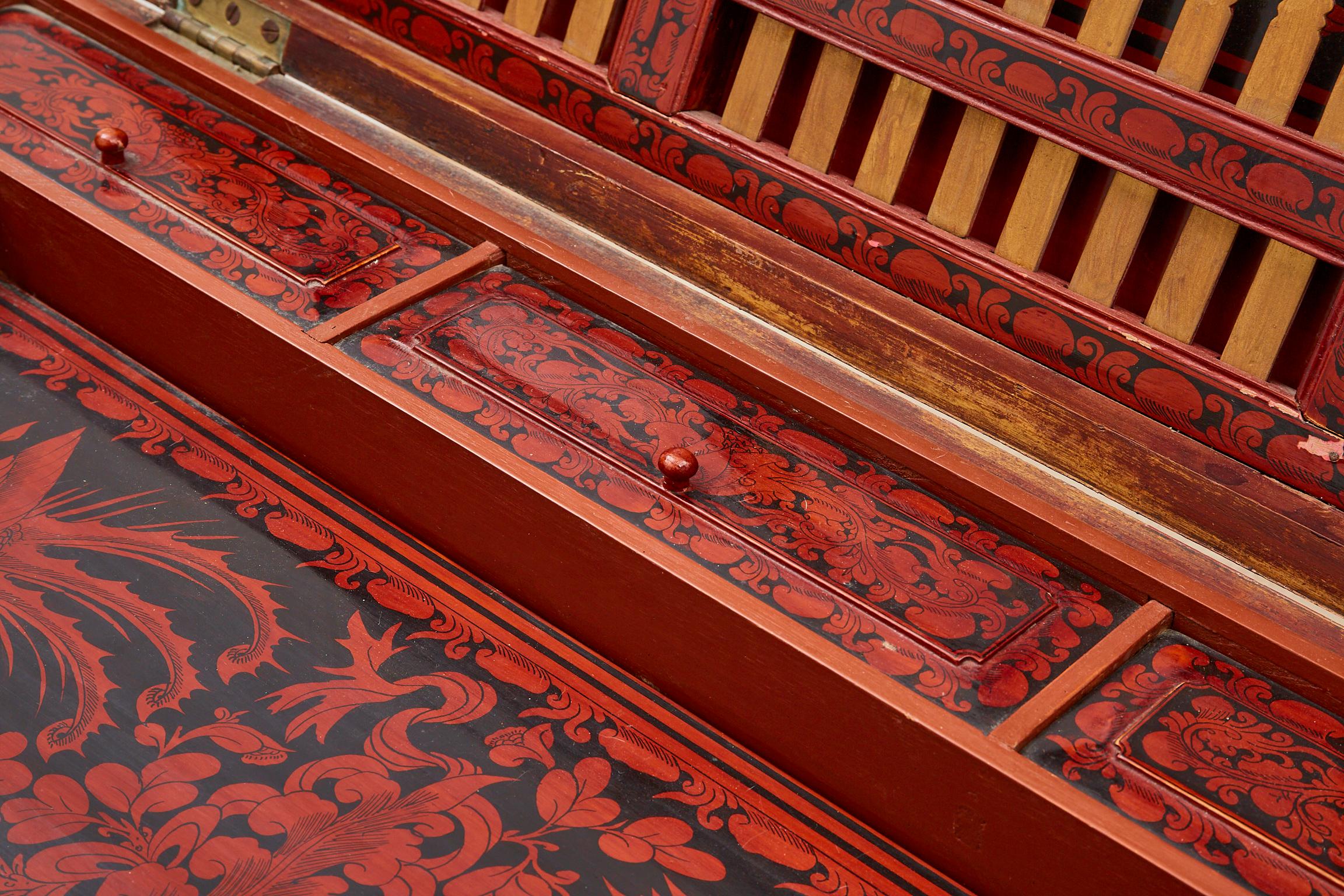 Red Lacquered Painted Chinese Trunk with Compartments and Counters Early 20th C. 5