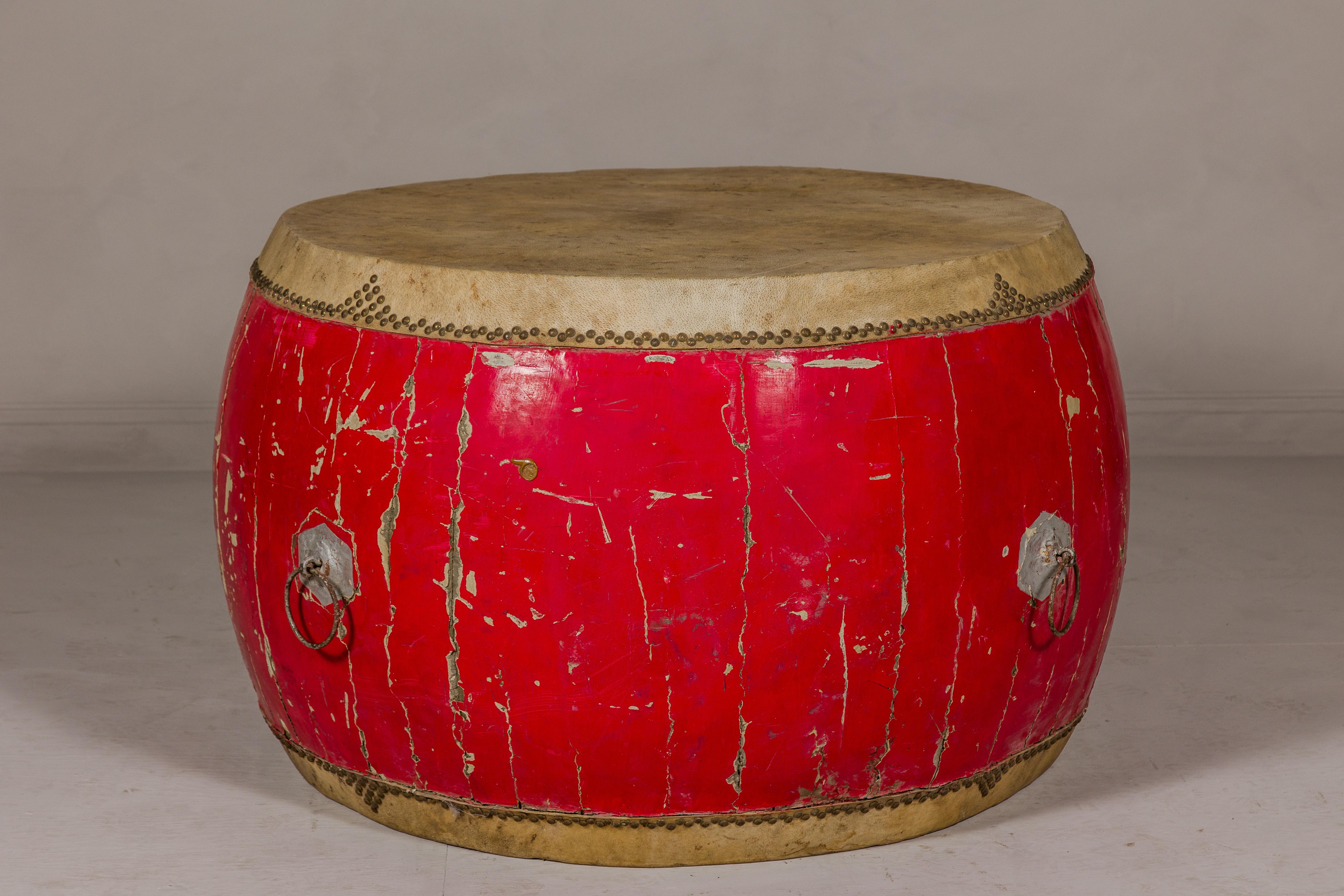 Red Lacquered Qing Dynasty Opera Drum End Table with Hide Top and Brass Studs For Sale 3