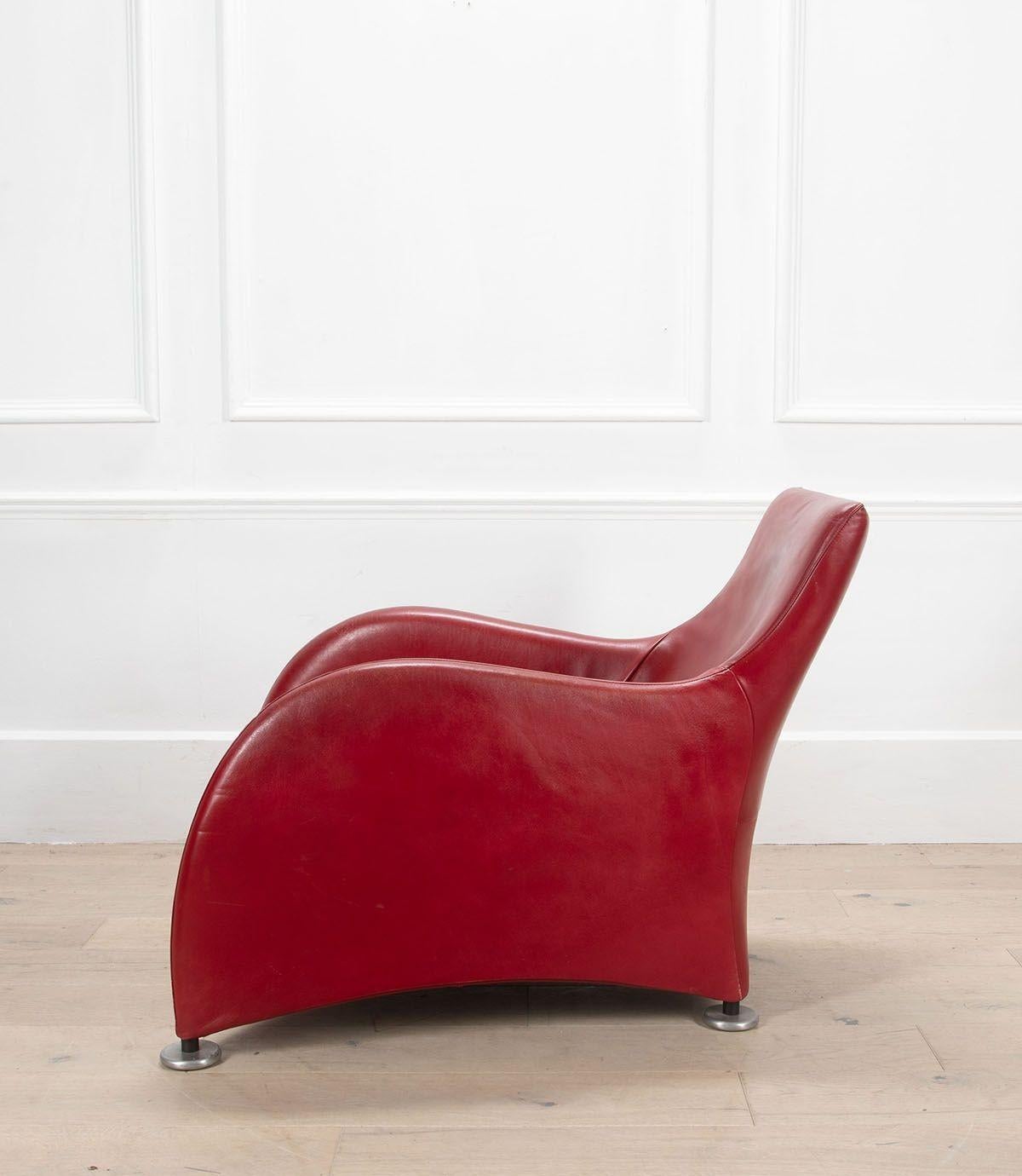 Roter Ledersessel mit Fußhocker von Gerard Van Den Berg im Zustand „Gut“ im Angebot in Gloucestershire, GB