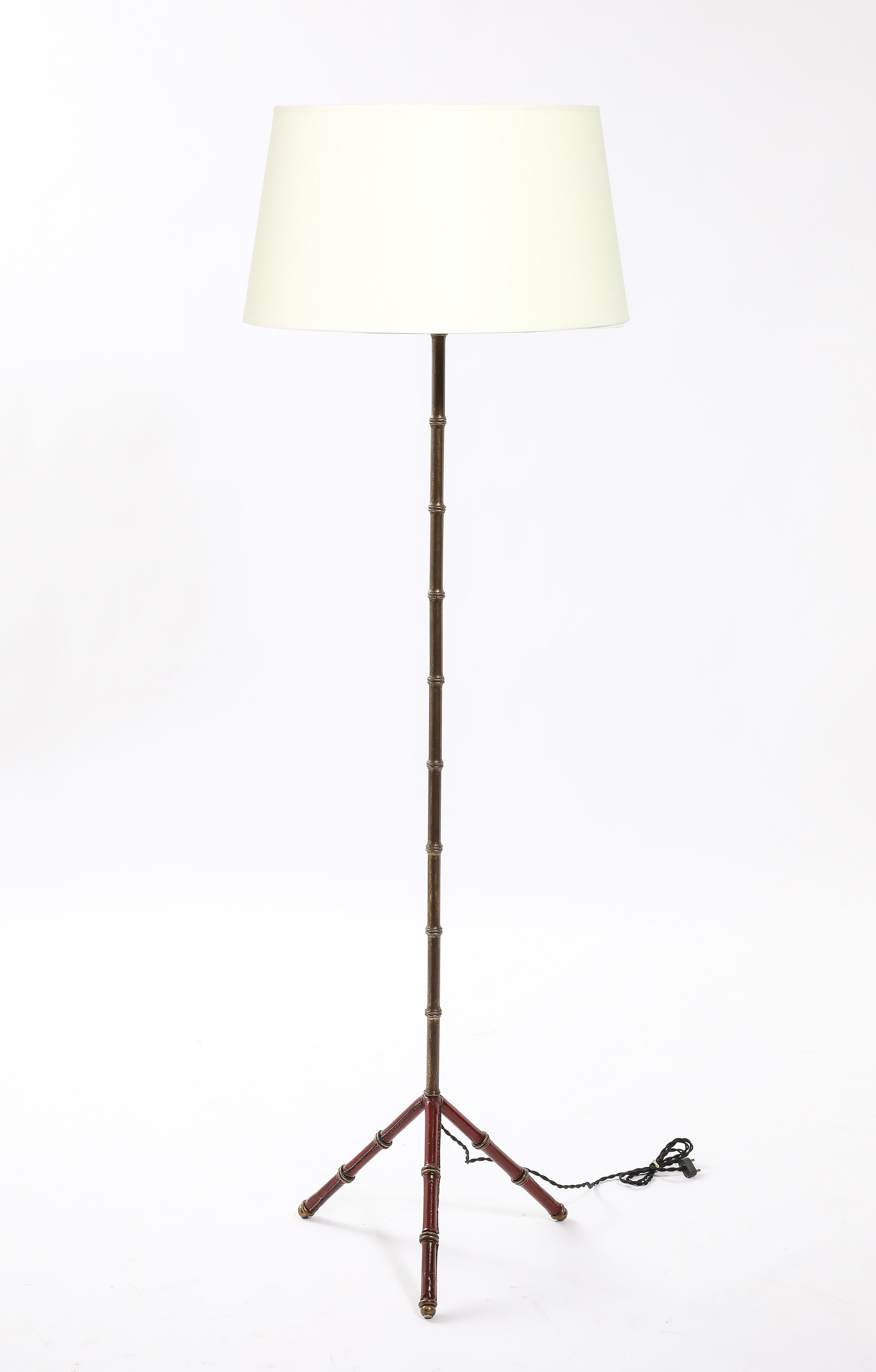 Red Leather & Brass Faux Bamboo Jacques Adnet Floor lamp, France 1950's For Sale 2