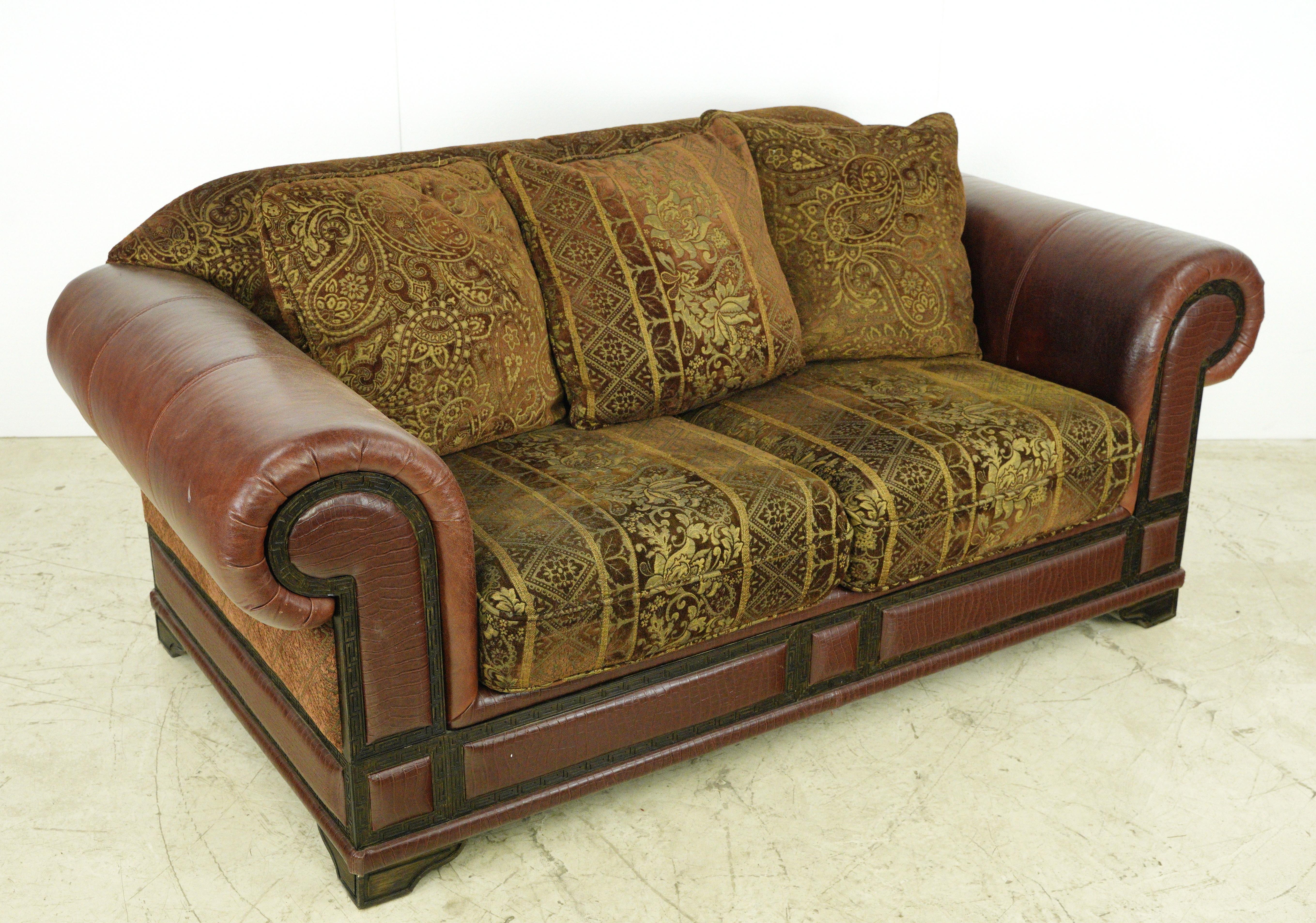 Red Leather Brown & Gold Living Room Seating Set For Sale 9