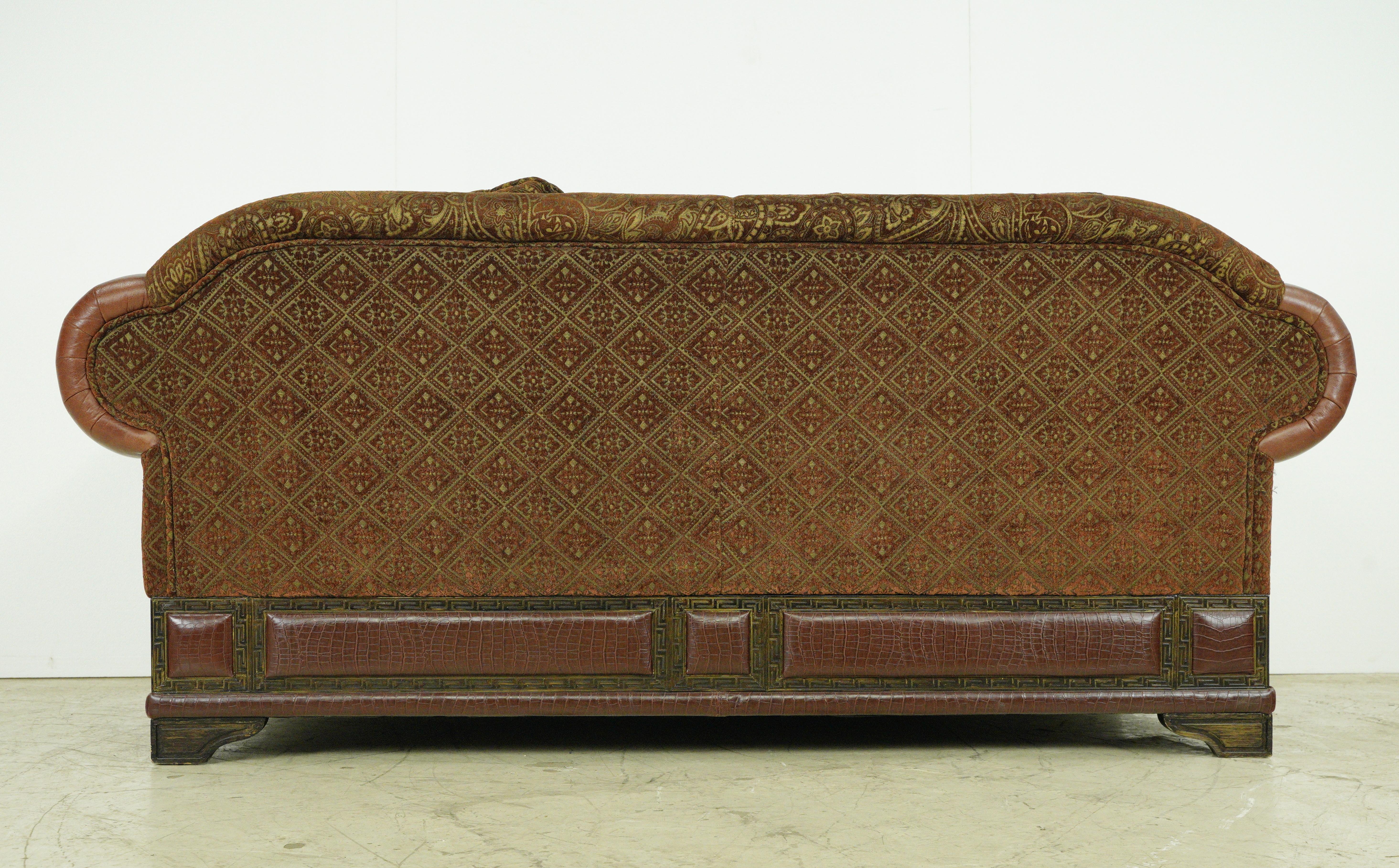 Red Leather Brown & Gold Living Room Seating Set For Sale 11