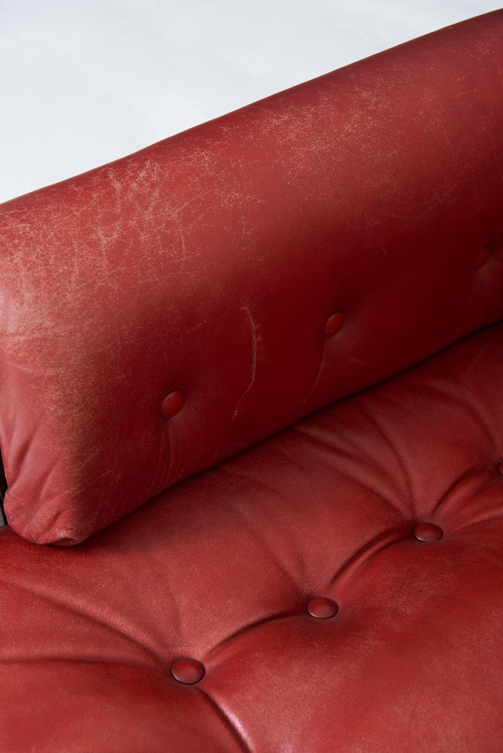 Gebogenes Sofa aus rotem Leder von Eric Sigfrid Persson im Angebot 6