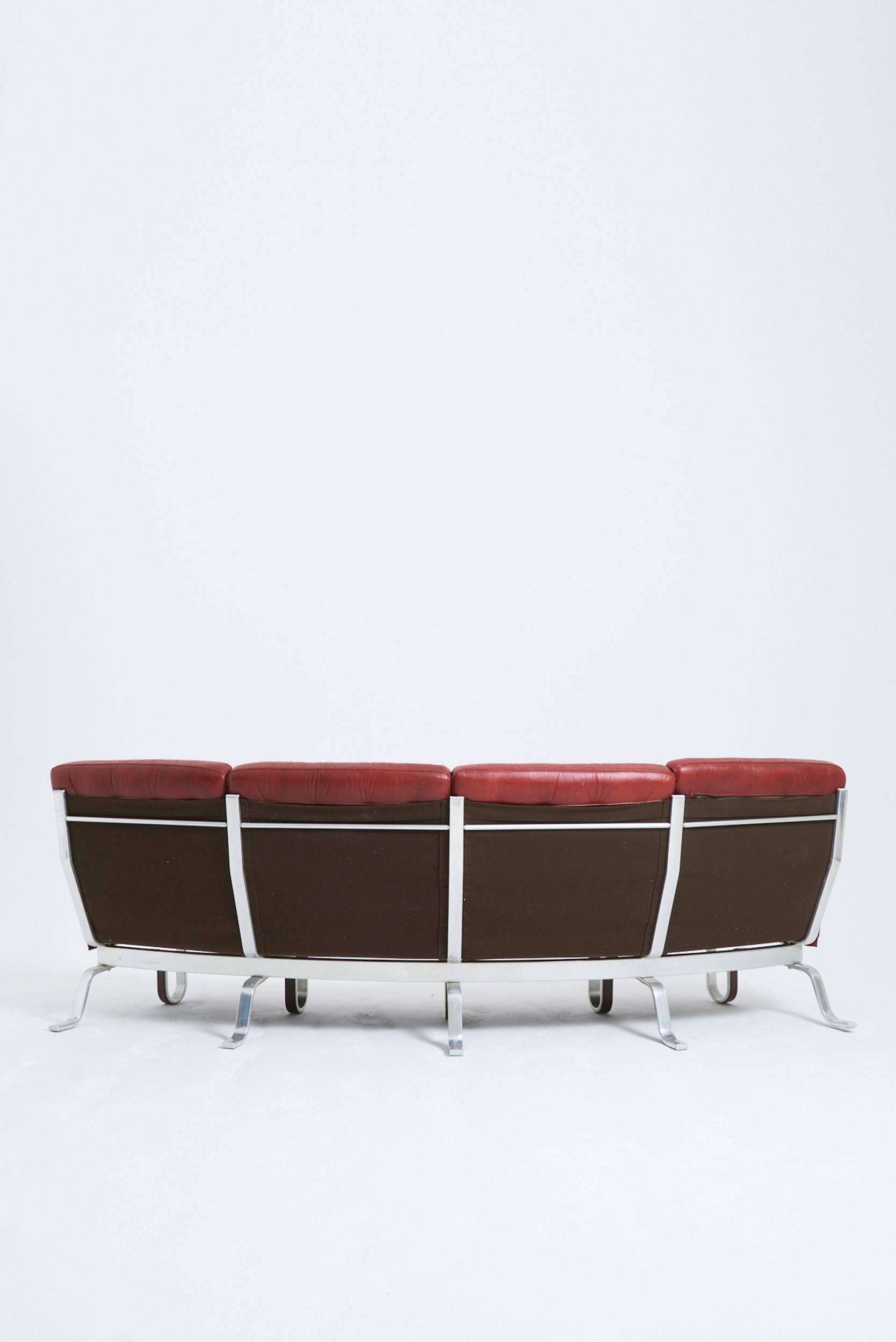 Gebogenes Sofa aus rotem Leder von Eric Sigfrid Persson im Angebot 7