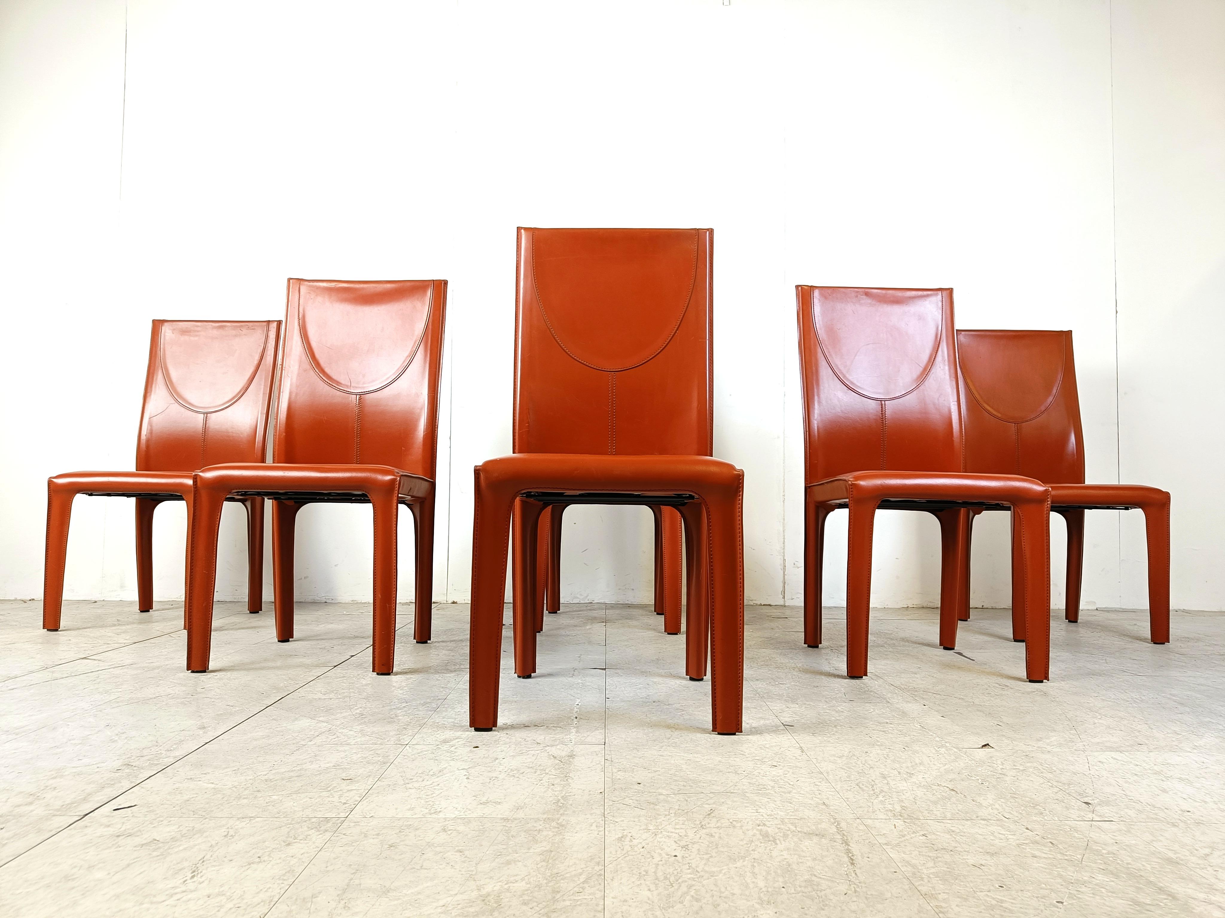 Red leather dining chairs by Arper italy, 1980s - set of 6 In Good Condition For Sale In HEVERLEE, BE