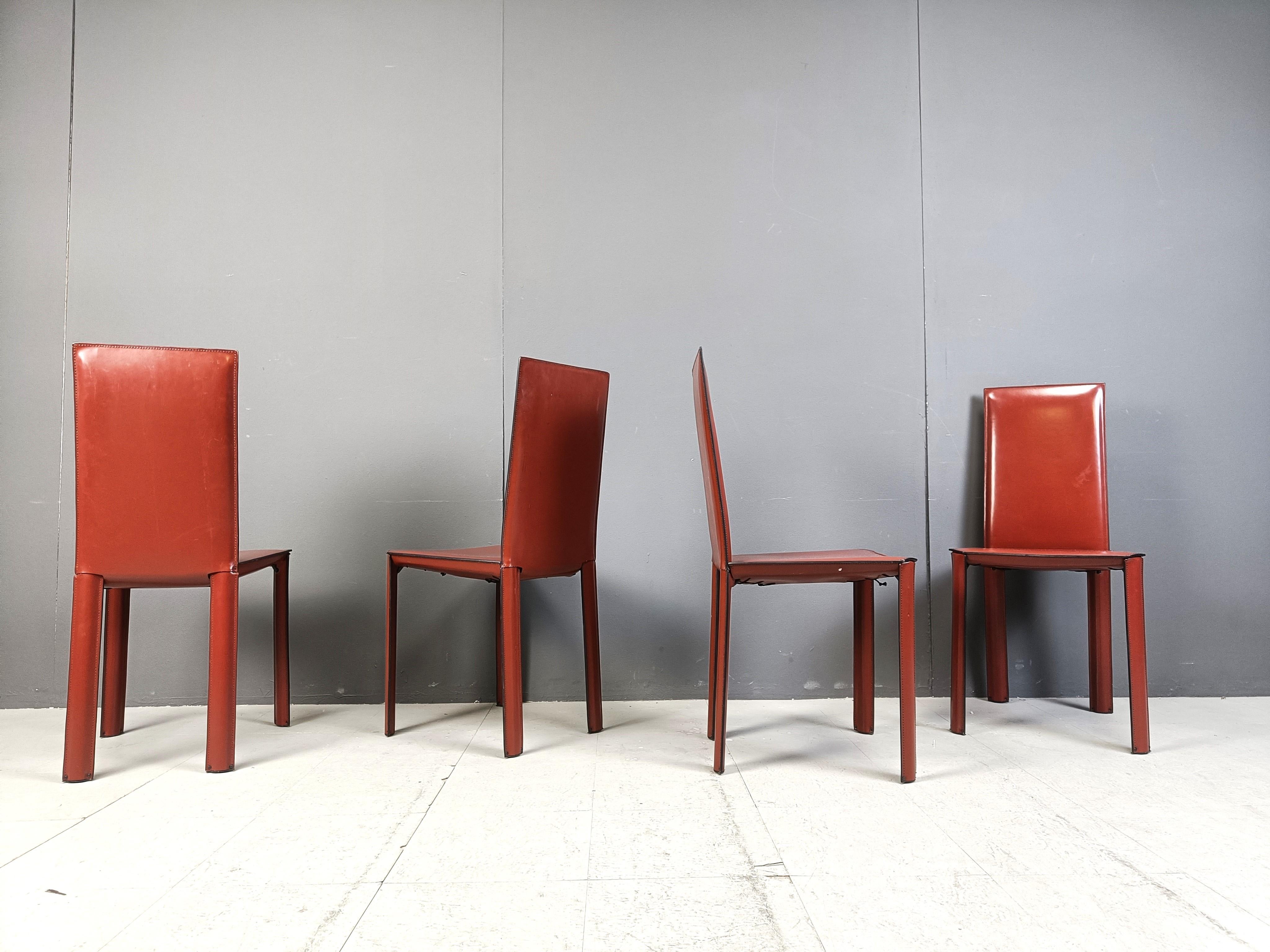 Sillas de comedor de piel roja de De Couro Brasil, años 80 - set de 4 2