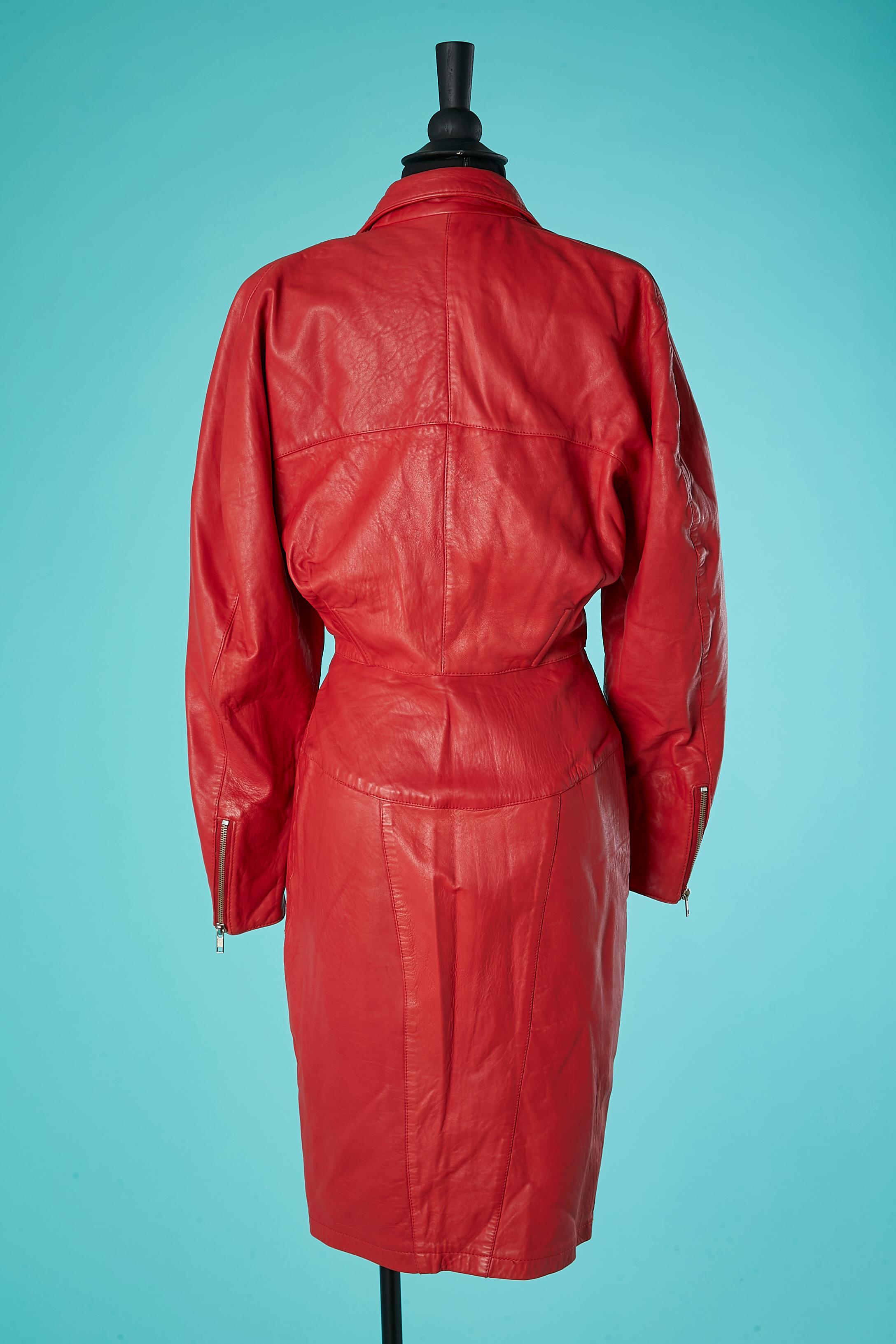 Rotes Lederkleid mit Reißverschluss in der Mitte vorne M.Hoban für North Beach Leather  im Angebot 2