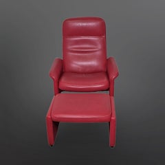 Roter Lederstuhl DS50 mit Ottomane von DeSede, Schweiz 1990er Jahre