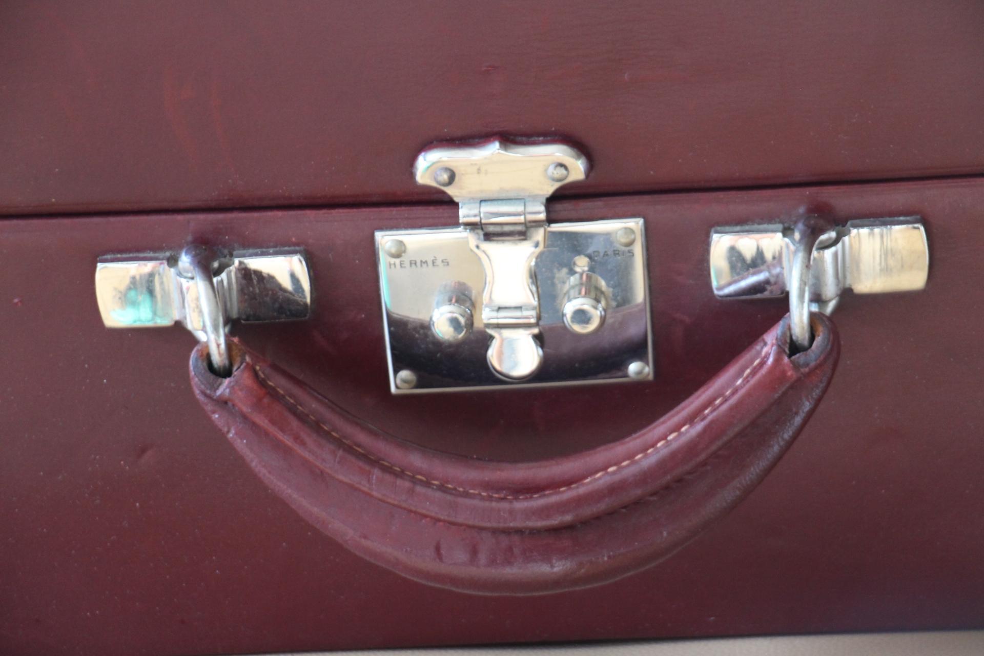 Red Leather Hermes Suitcase 53 cm, Hermes Trunk, Hermes Luggage In Good Condition In Saint-ouen, FR