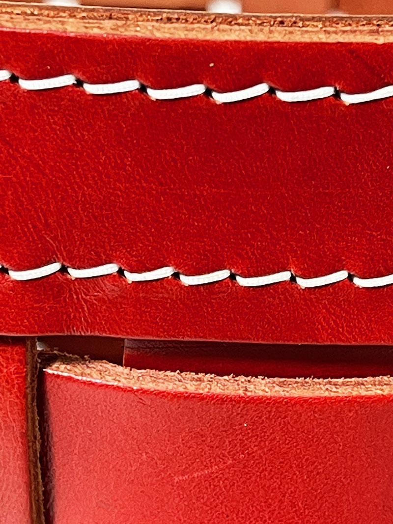 Panier en cuir rouge tressé « Intrecci », Italie en vente 1