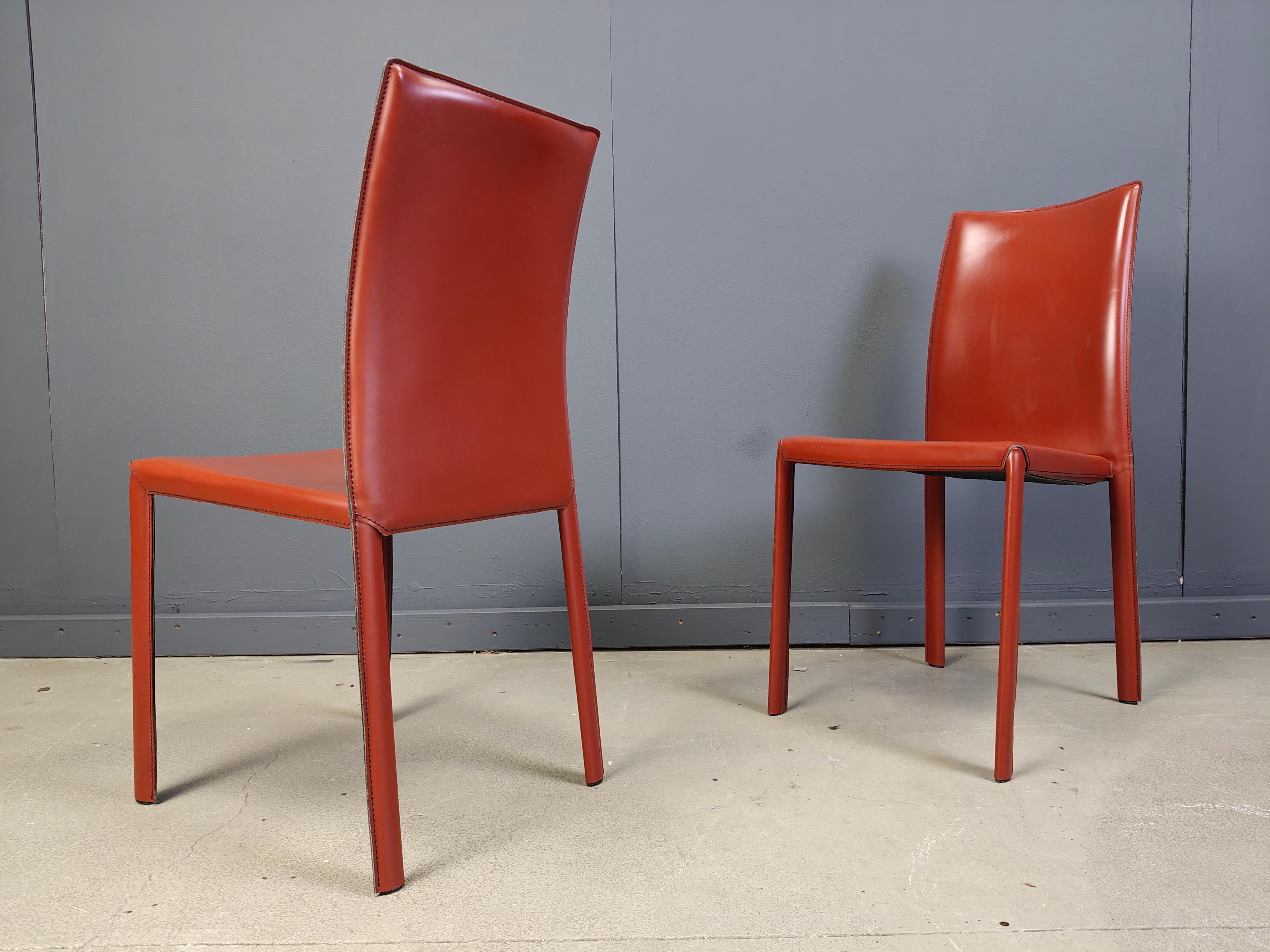 Sillas de comedor italianas de cuero rojo, años 80 - juego de 6 en Bueno estado para la venta en Leuven, Vlaams Gewest
