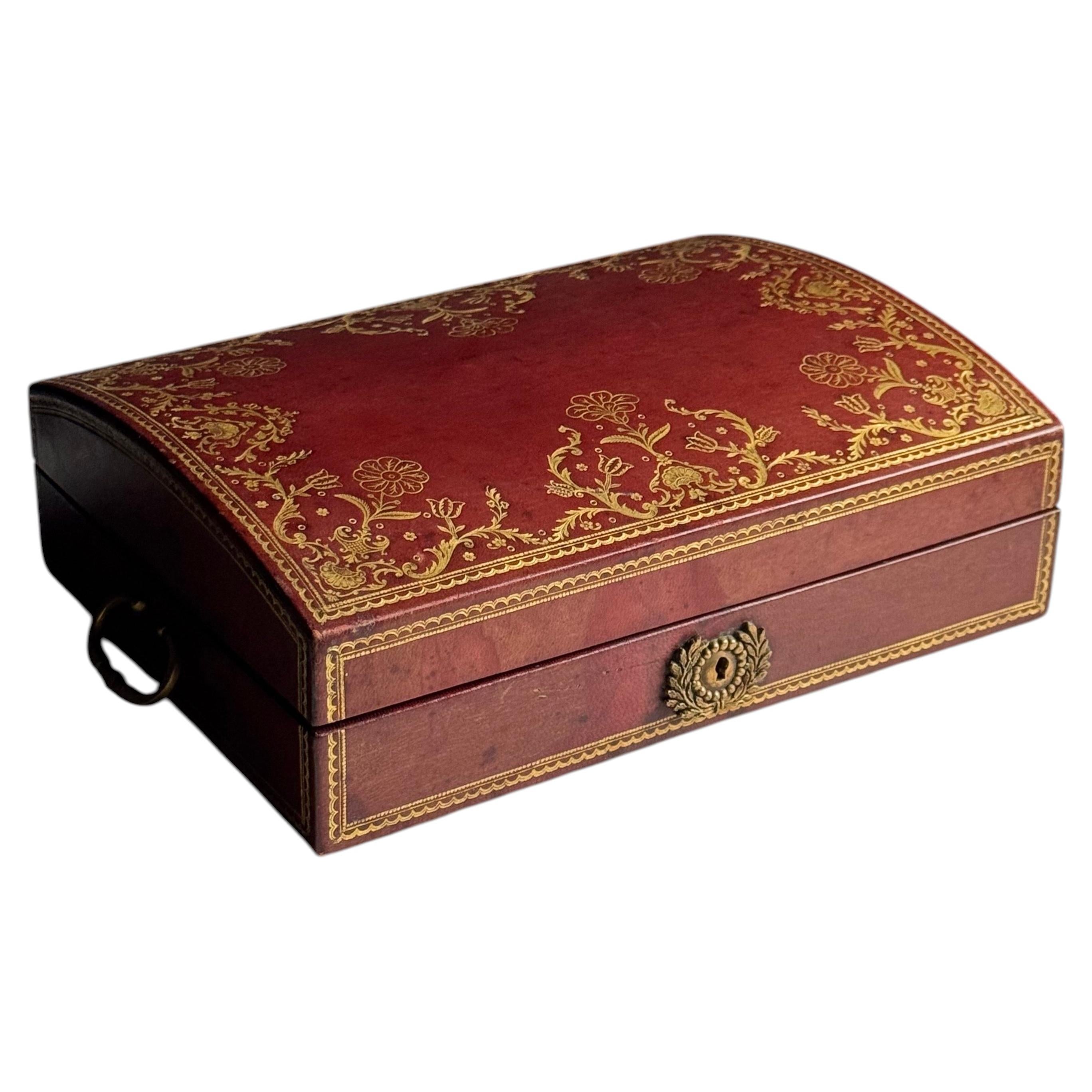 Caja de joyas de cuero rojo en venta