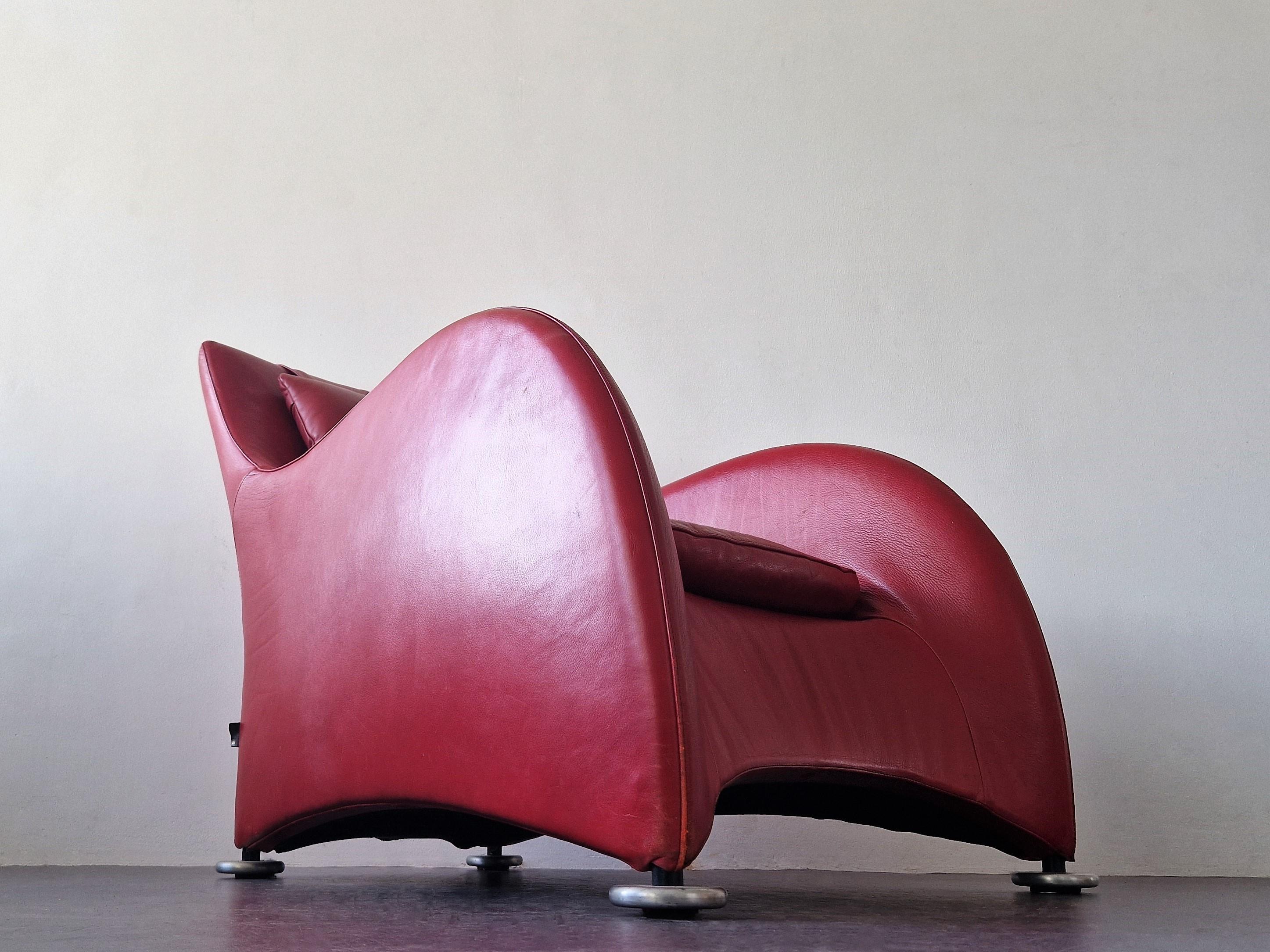 Dutch Red Leather 'Loge' Lounge Chair by Gerard Van Den Berg for Montis, Netherlands