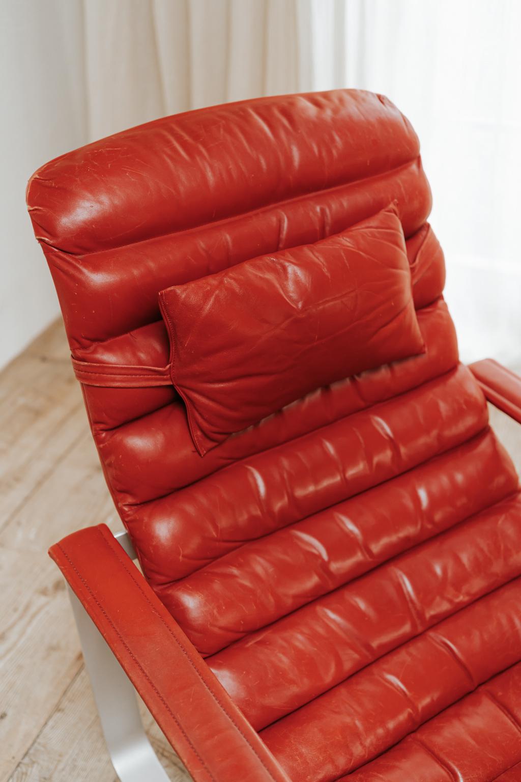Red Leather Lounge Chair and Ottoman, Ilmari Lappalainen In Good Condition For Sale In Brecht, BE