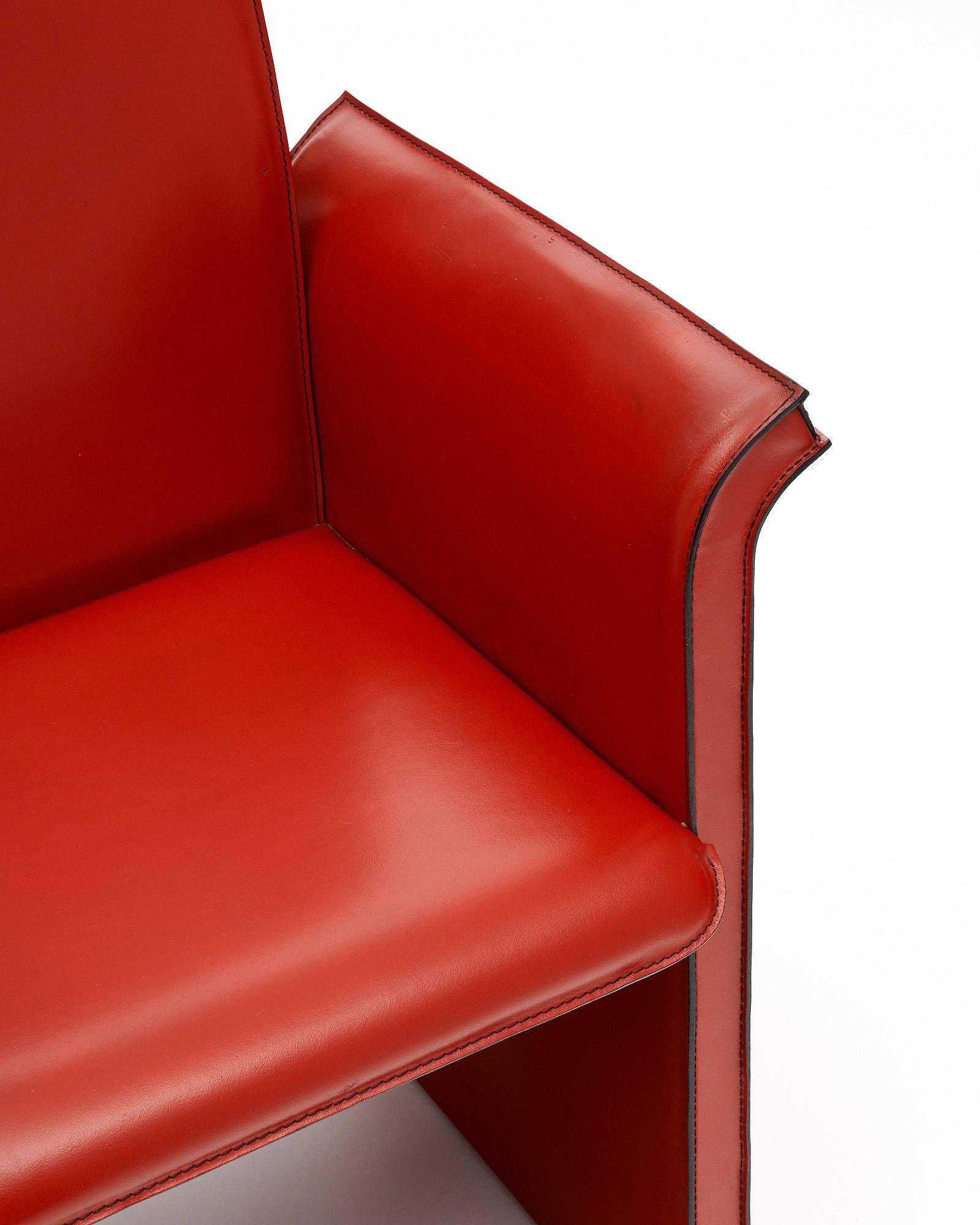 Sillas auxiliares modernistas de cuero rojo de 