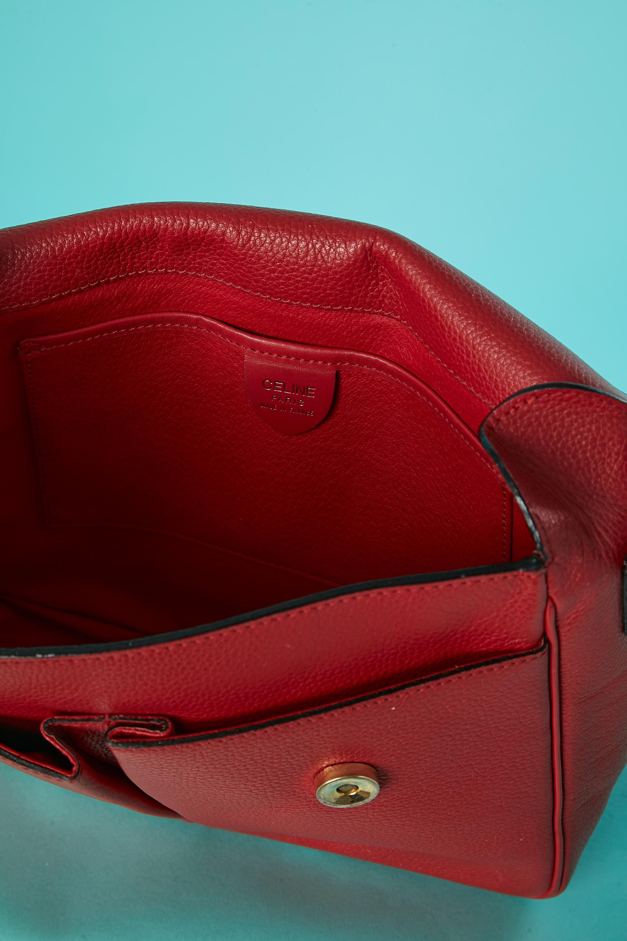 Red leather shoulder bag with gold metal hardware Céline Circa 1980's For Sale 3