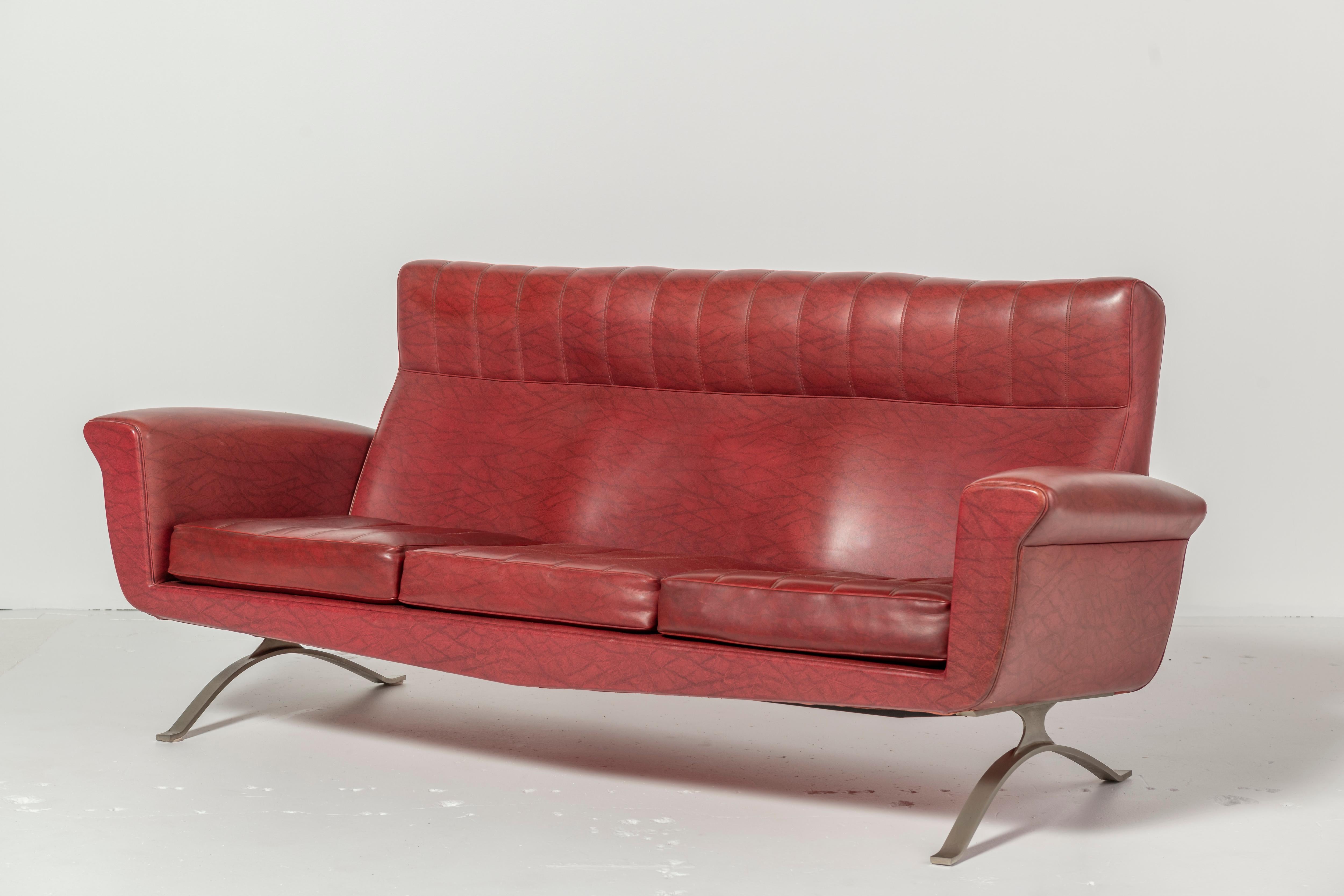 20th Century Red Leather Sofa by Augusto Bozzi for Saporiti, 1950s