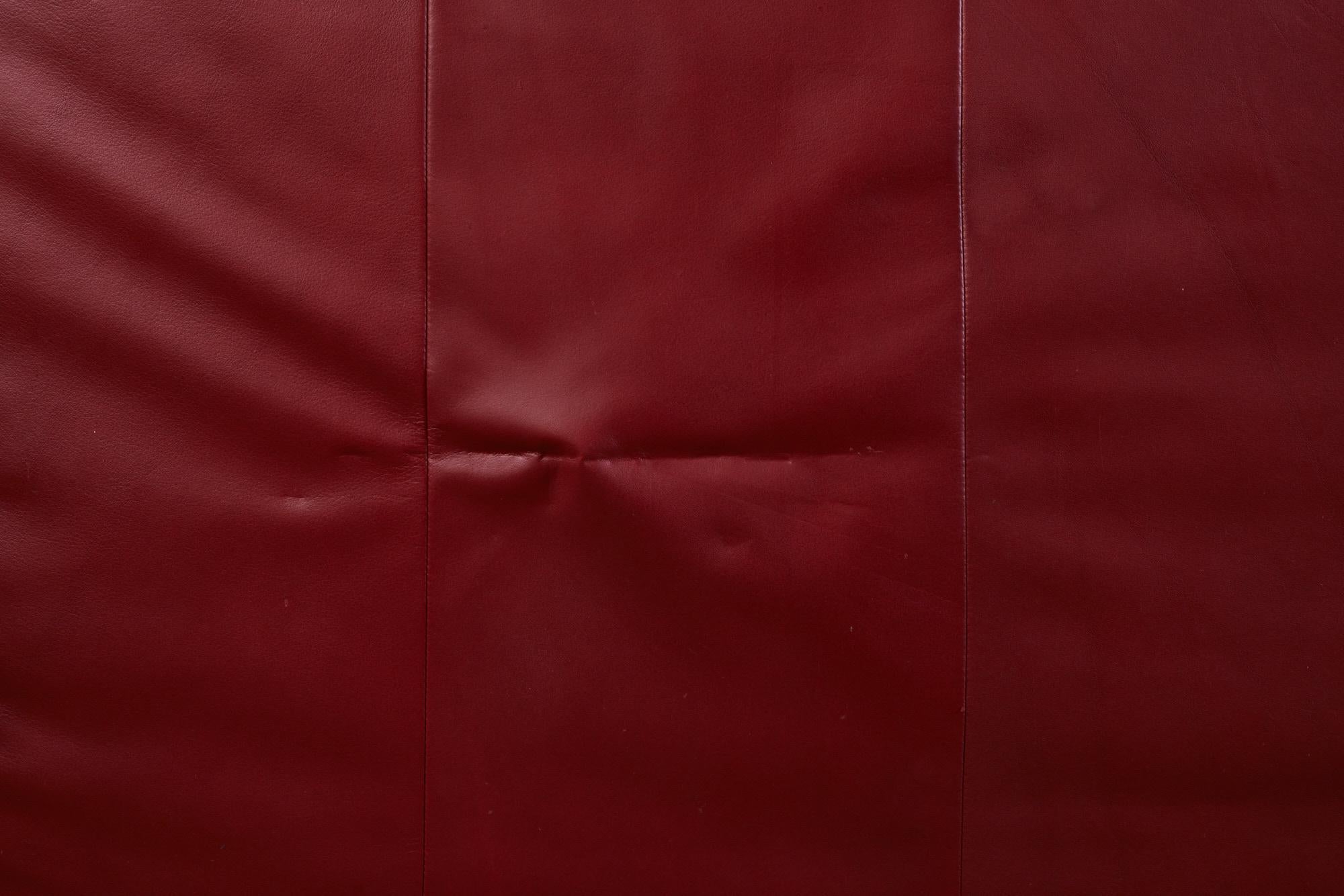 Rotes Ledersofa im Stil von Rolf Benz 5
