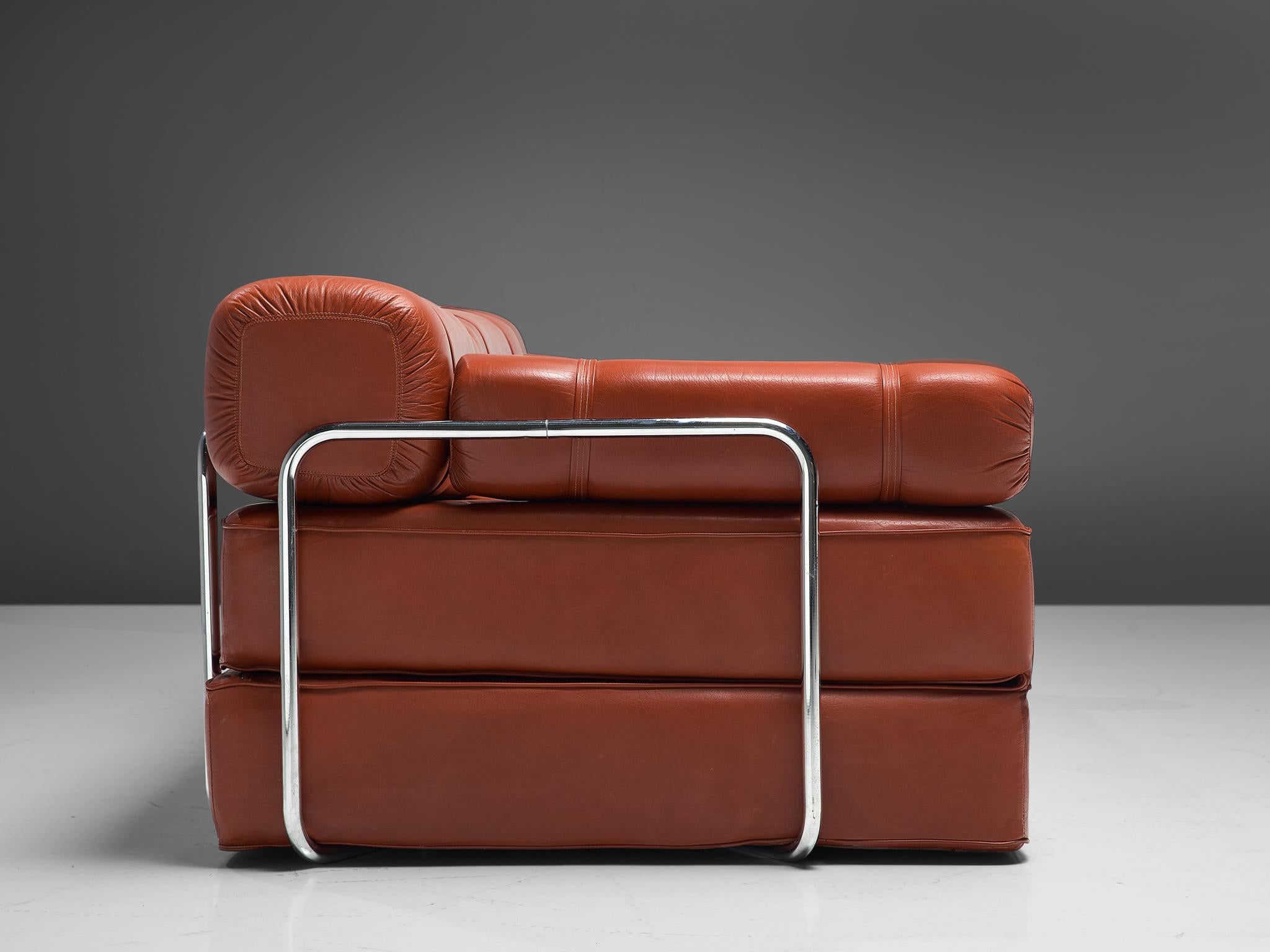Canapé ou double lit en cuir rouge avec cadre tubulaire  en vente 2
