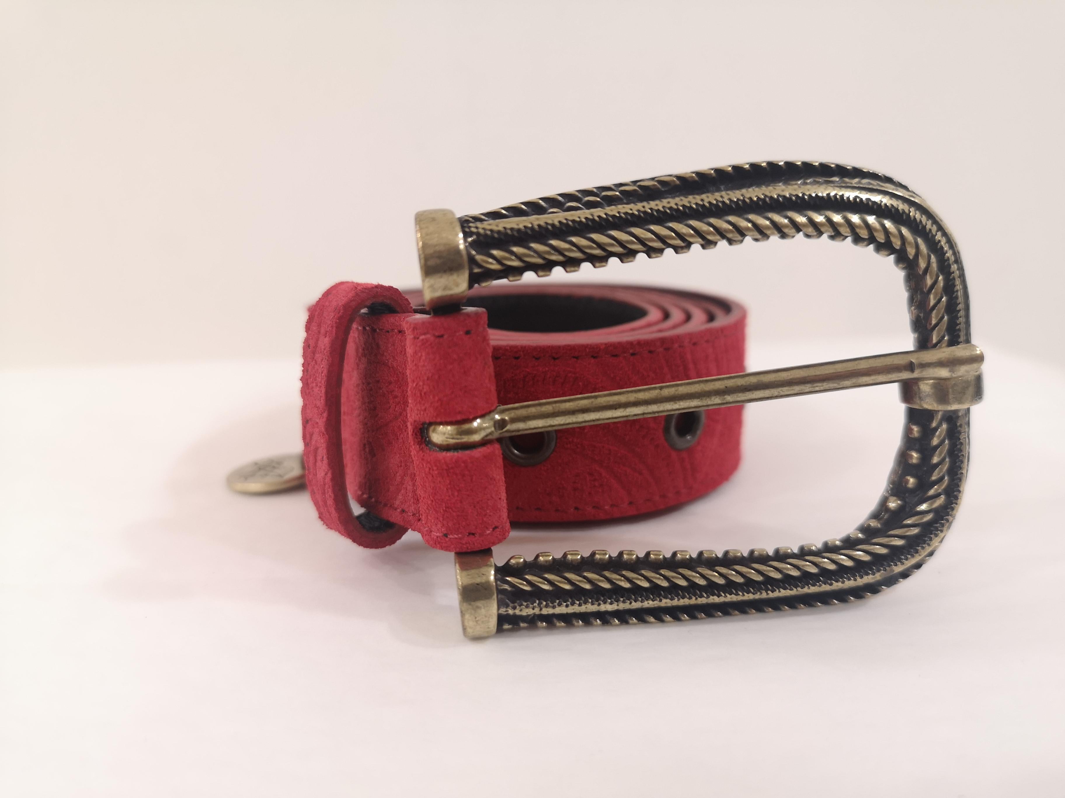 Red leather suede belt NWOT
totally made in italy
one size
total lenght 105 cm
heigh 3 cm